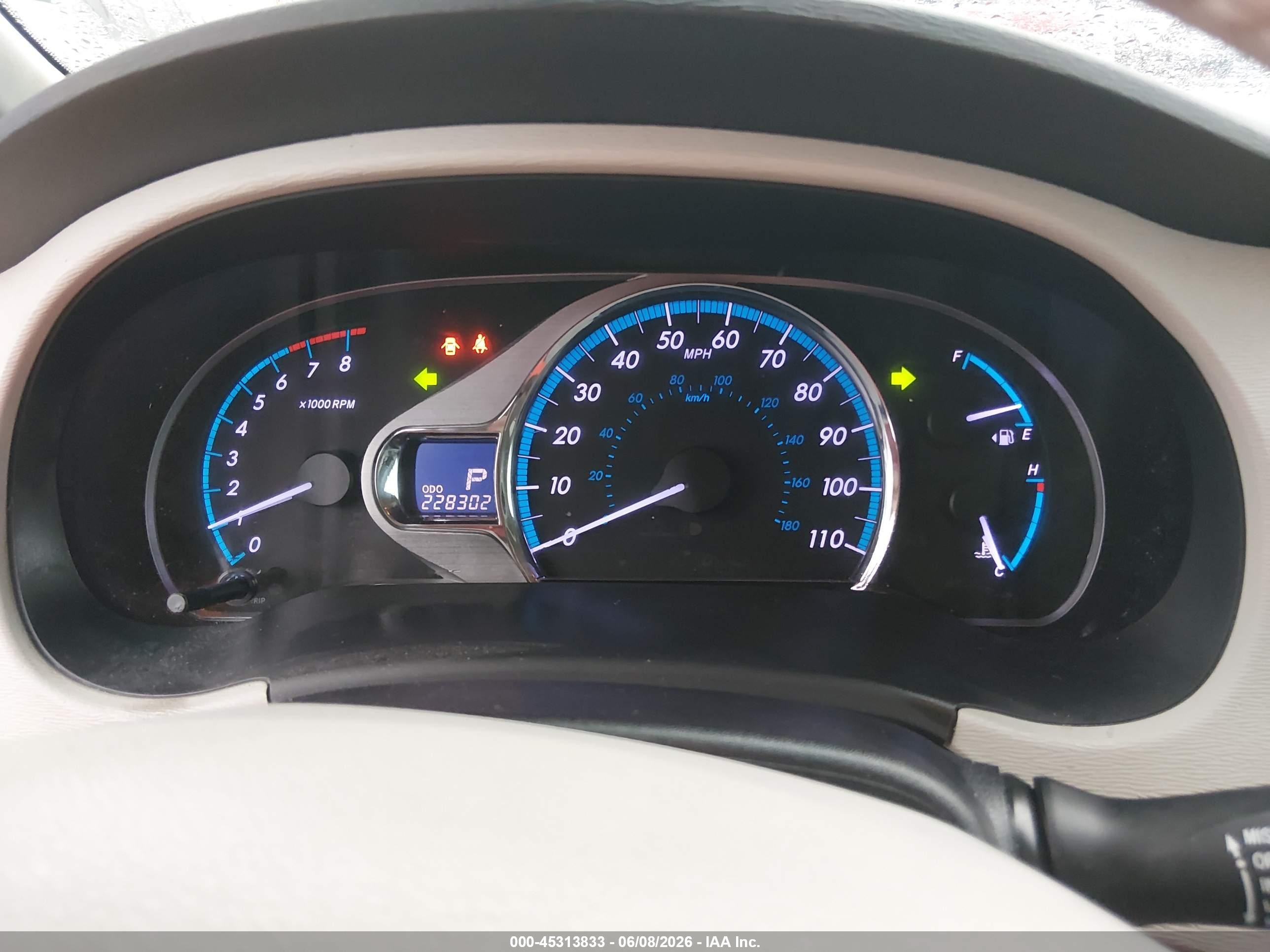 2013 Toyota Sienna Xle V6 8 Passenger Gray vin: 5TDYK3DC2DS336528
