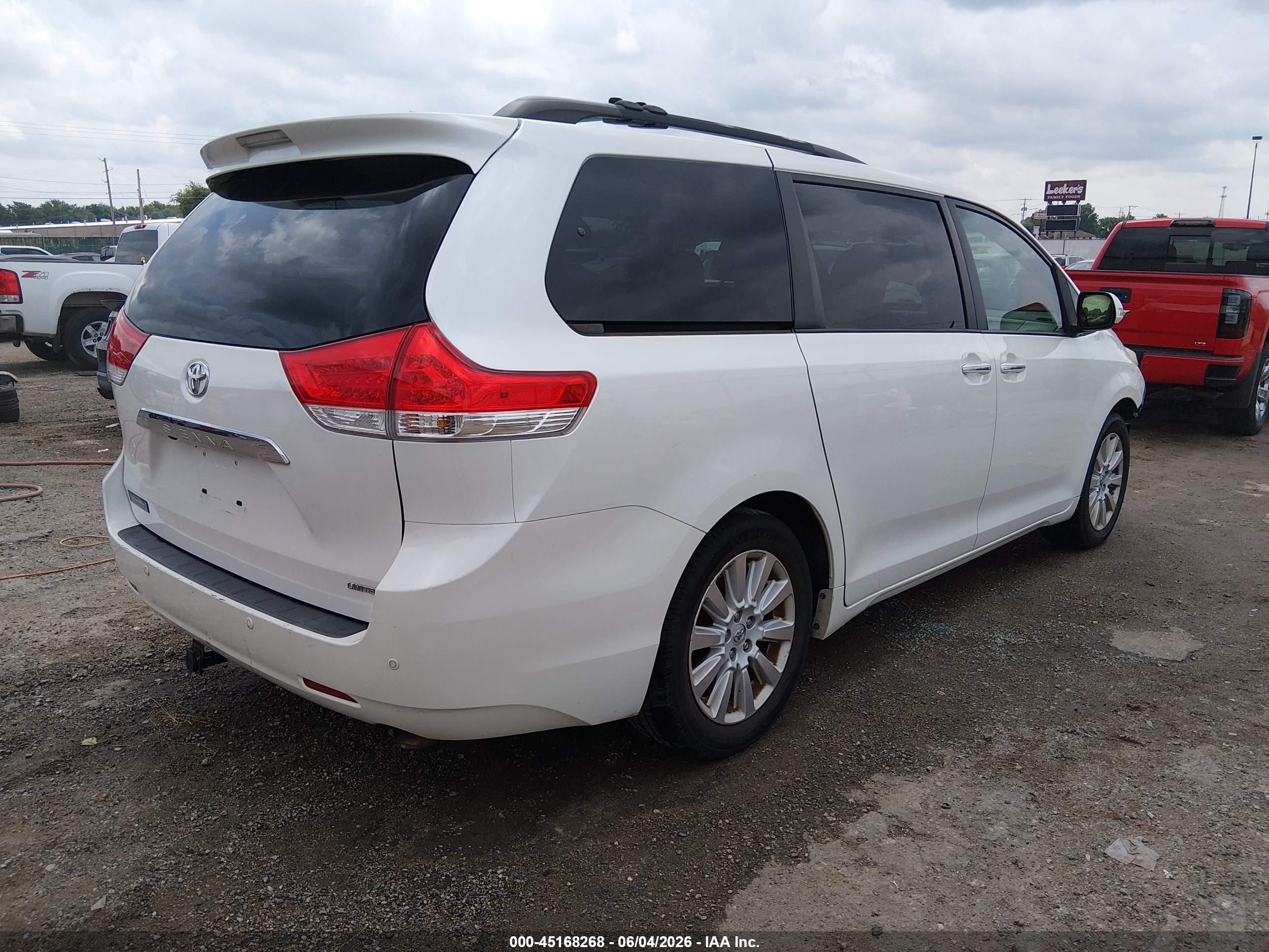 2013 Toyota Sienna Limited V6 7 Passenger White vin: 5TDYK3DC2DS338022