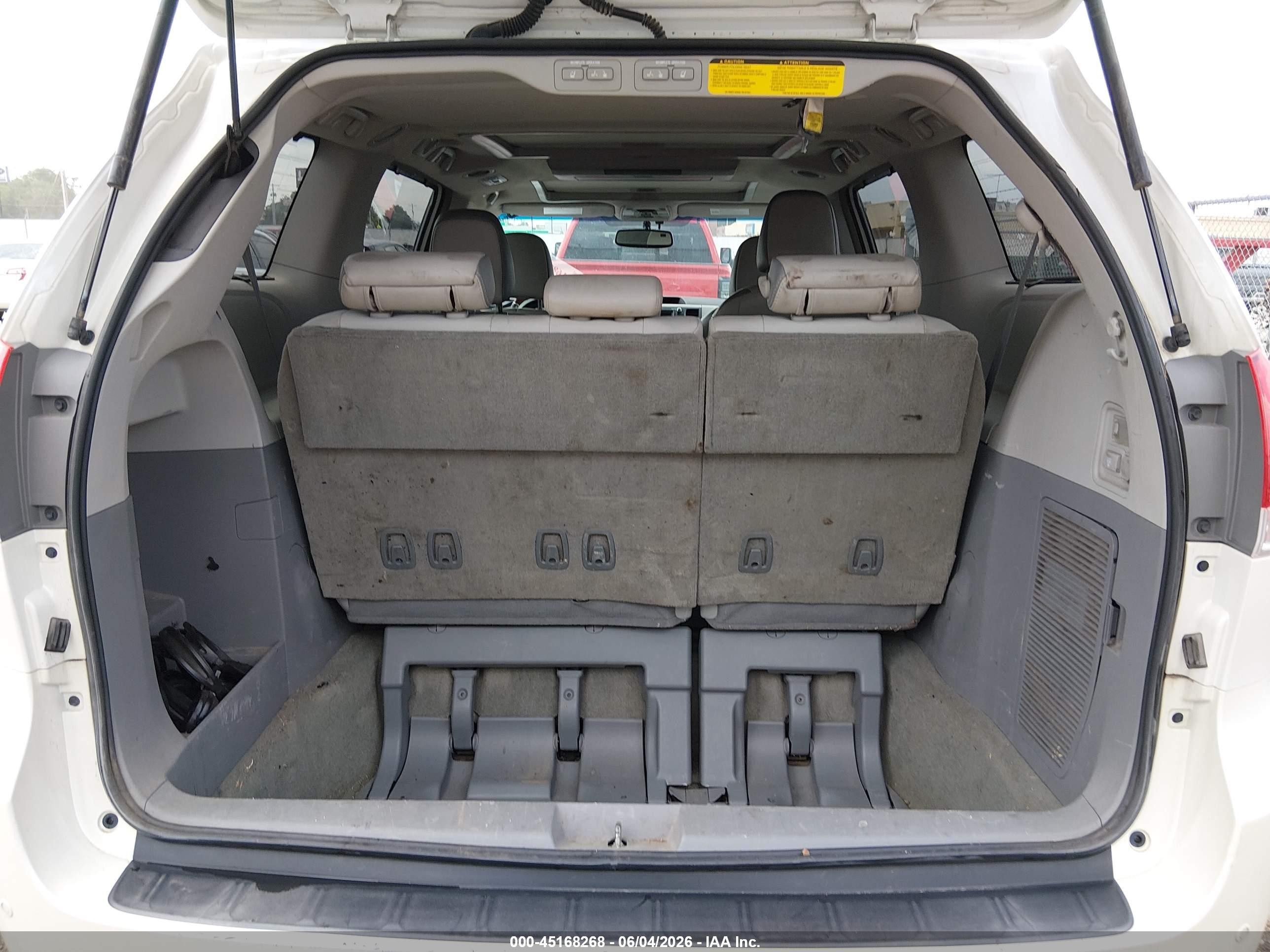 2013 Toyota Sienna Limited V6 7 Passenger White vin: 5TDYK3DC2DS338022
