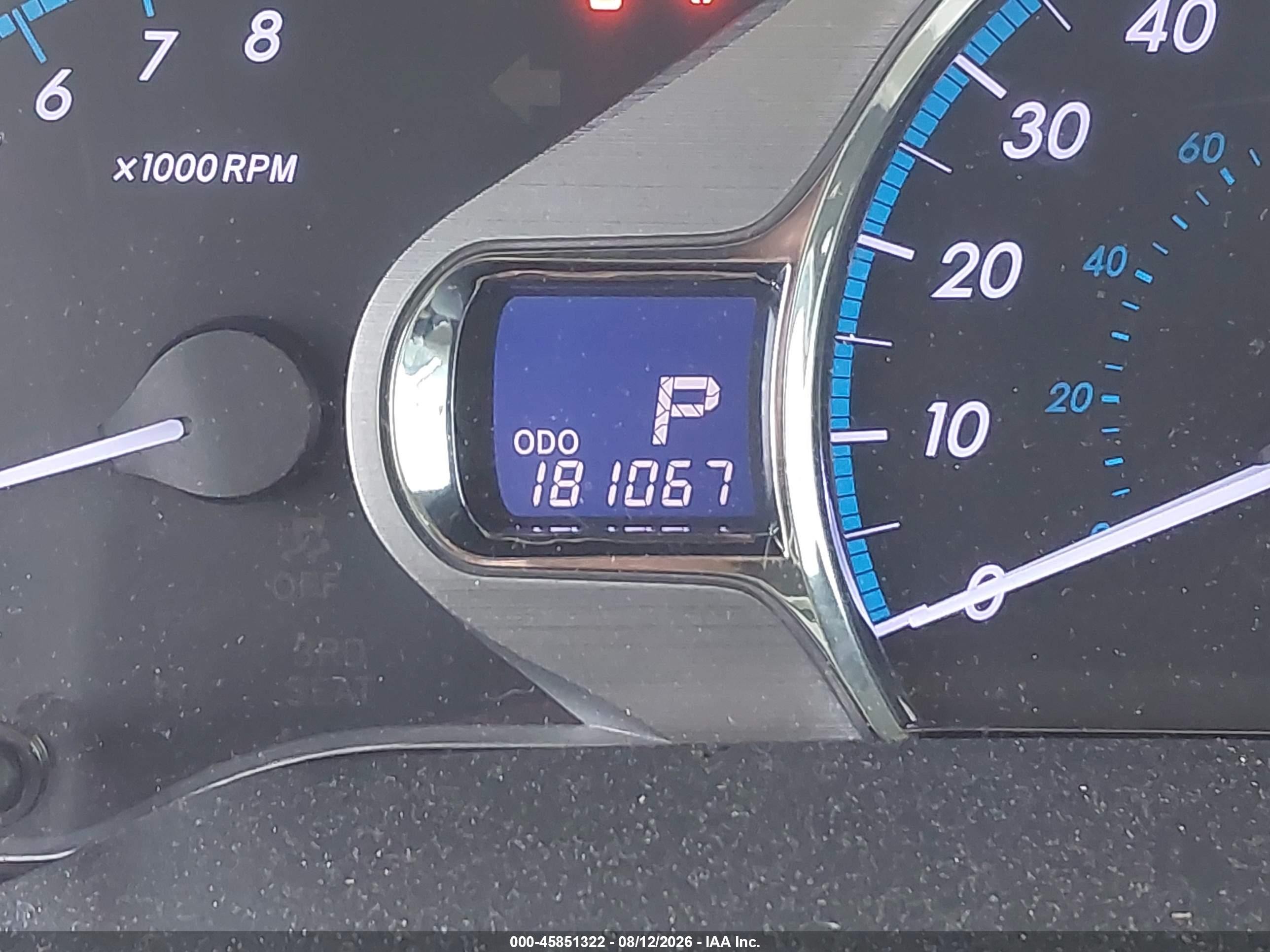 2013 Toyota Sienna Xle V6 8 Passenger Silver vin: 5TDYK3DC2DS371411