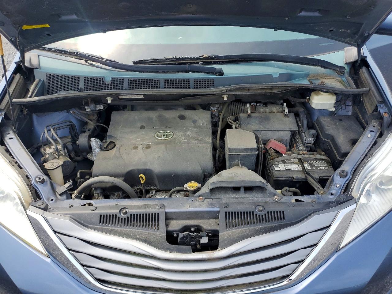 2013 Toyota Sienna Xle 8-passenger Blue vin: 5TDYK3DC2DS394137