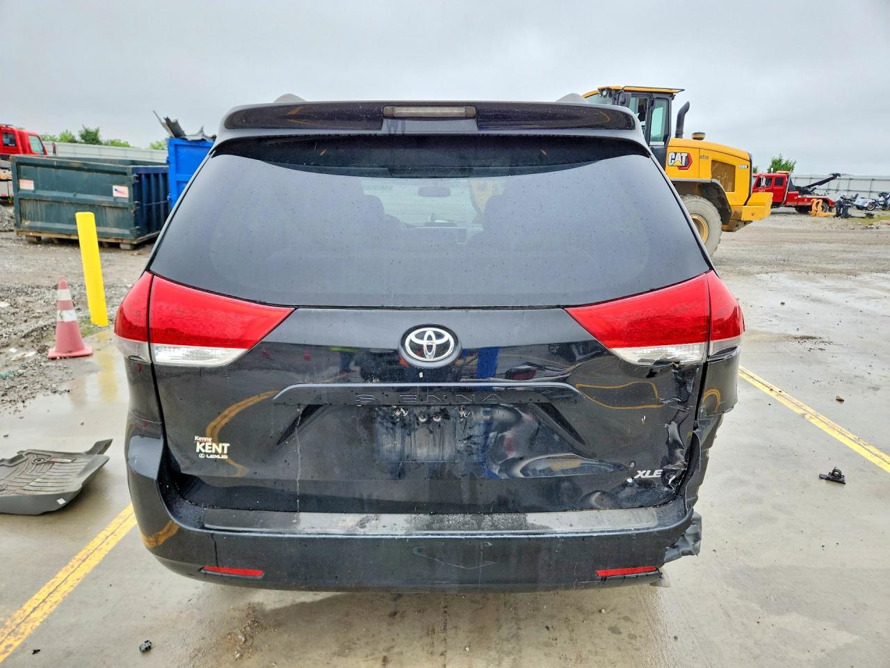 2013 Toyota Sienna Xle 8-passenger Black vin: 5TDYK3DC2DS400258