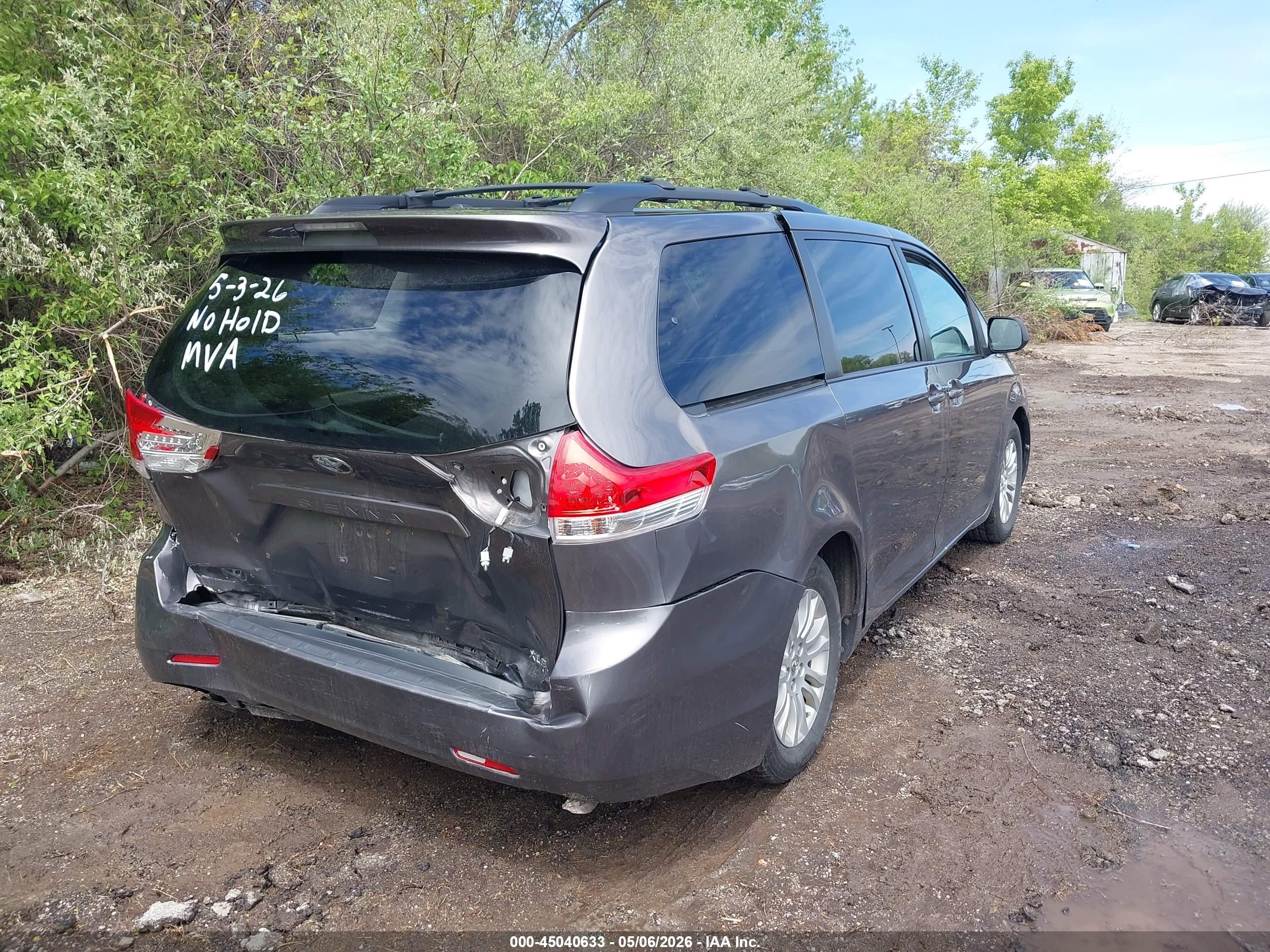 2014 Toyota Sienna Xle V6 8 Passenger Gray vin: 5TDYK3DC2ES414257