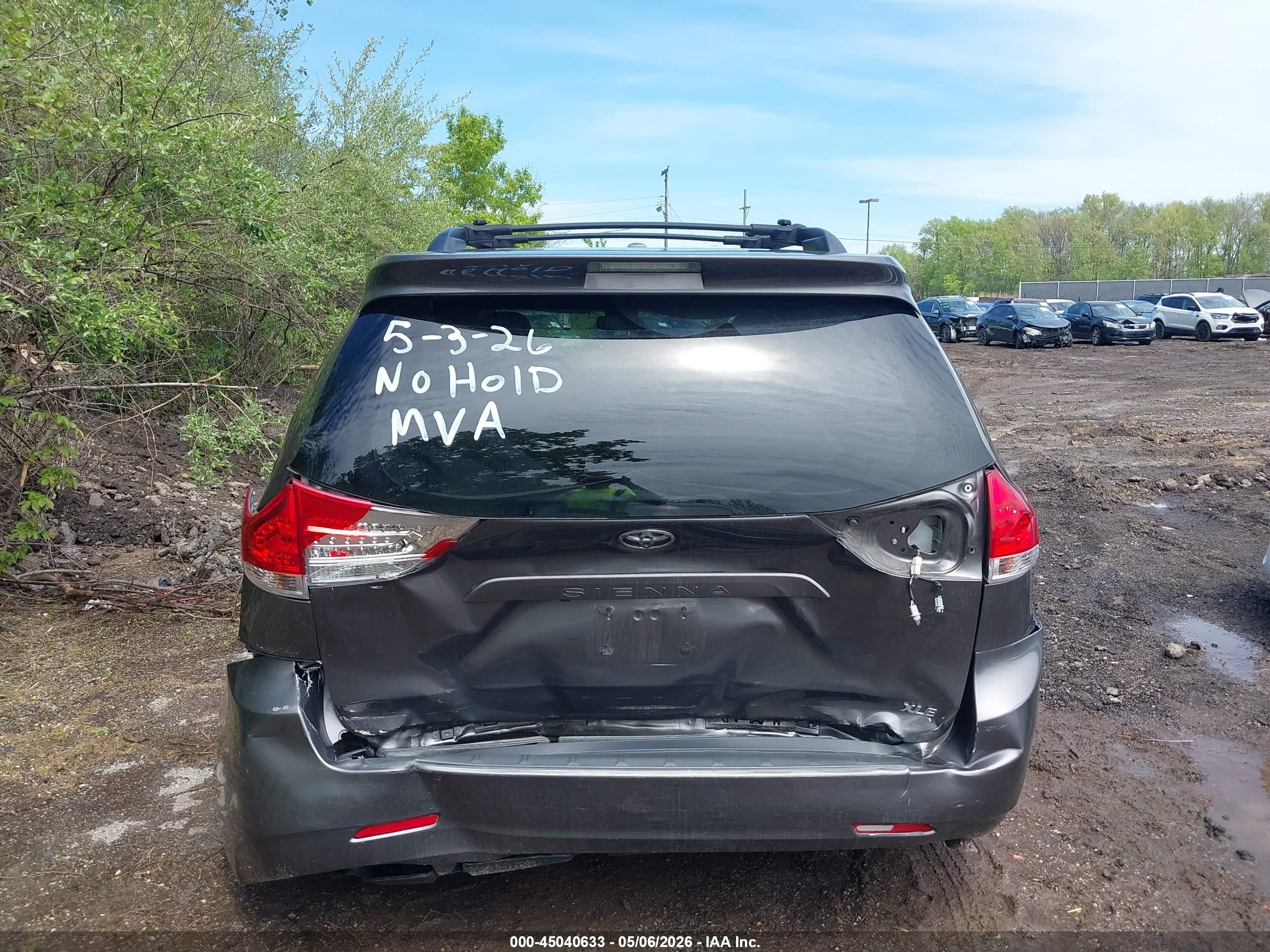 2014 Toyota Sienna Xle V6 8 Passenger Gray vin: 5TDYK3DC2ES414257
