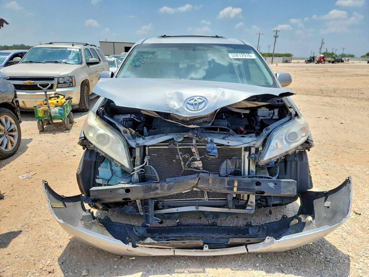 2014 Toyota Sienna Xle 8-passenger Silver vin: 5TDYK3DC2ES422522