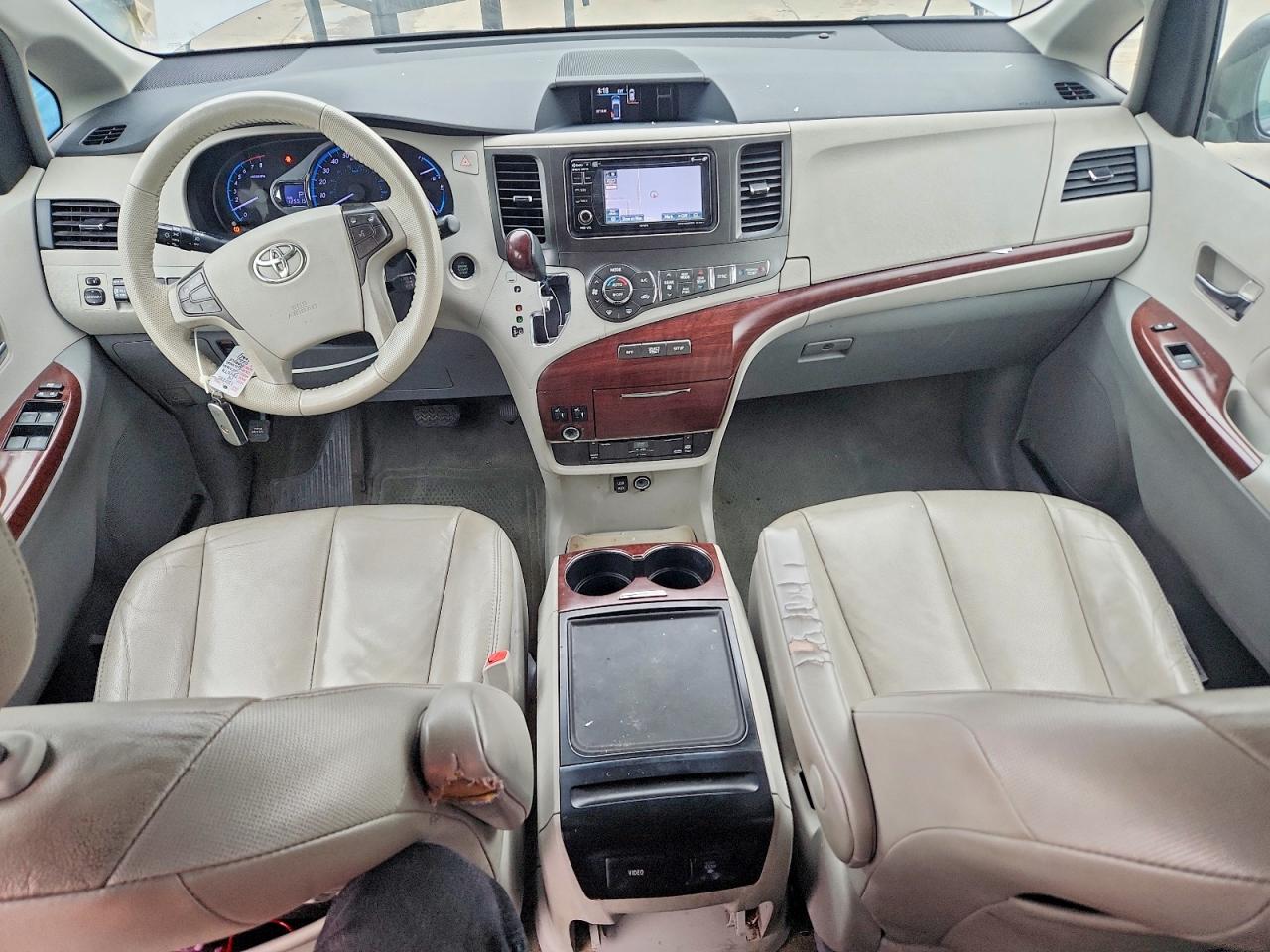 2014 Toyota Sienna Xle 8-passenger Gray vin: 5TDYK3DC2ES442222