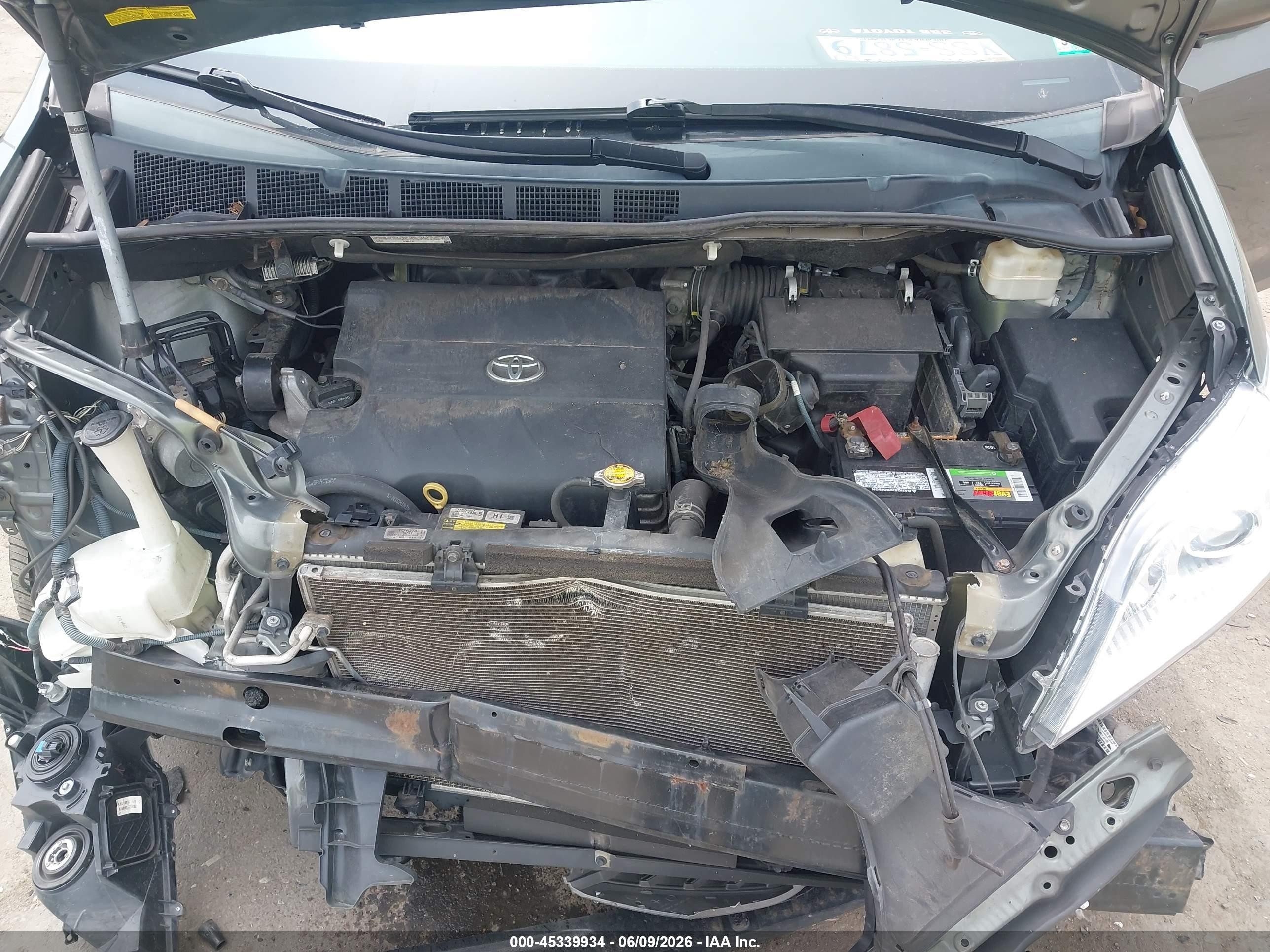 2014 Toyota Sienna Xle V6 8 Passenger Green vin: 5TDYK3DC2ES459649
