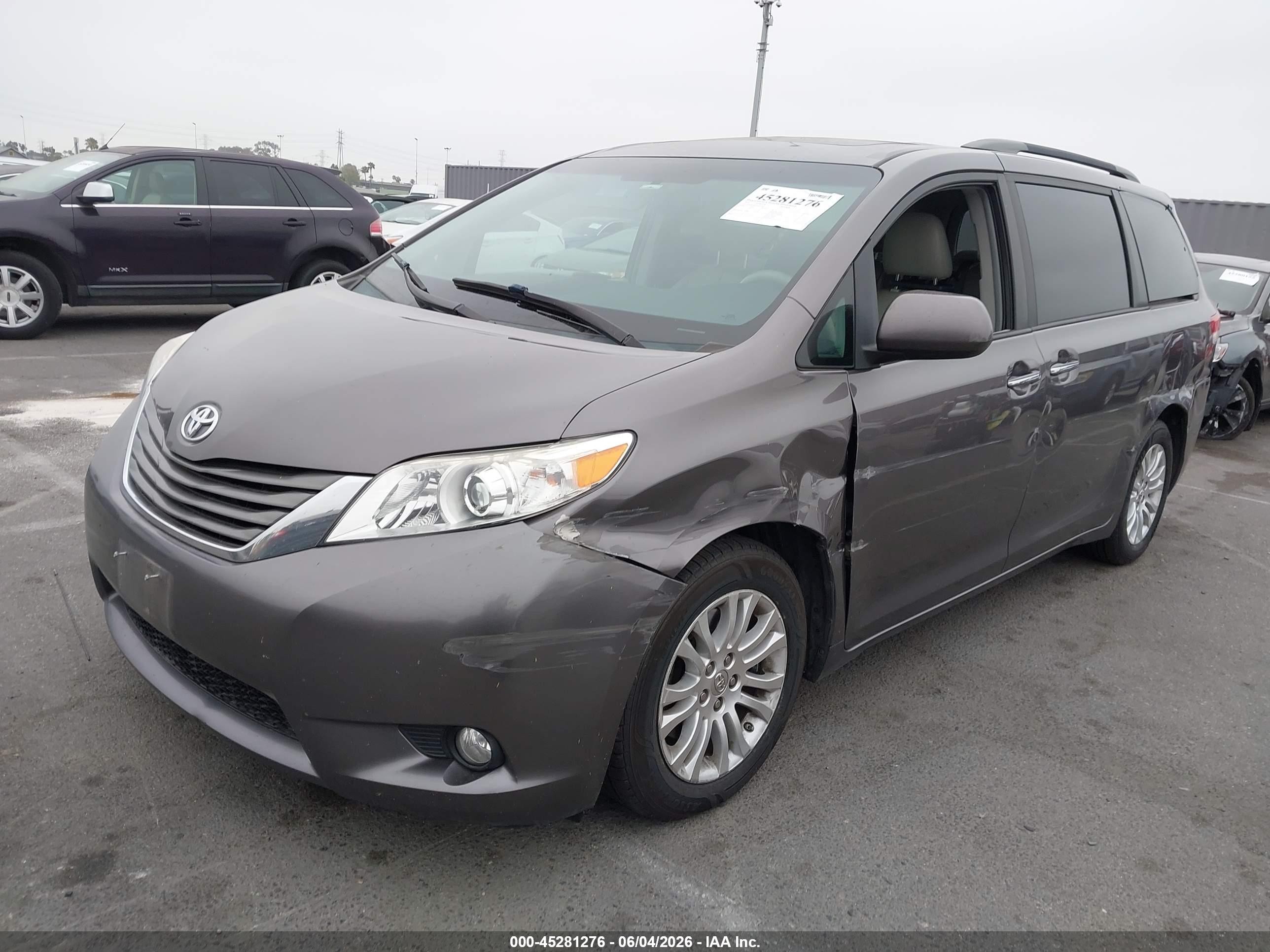 2014 Toyota Sienna Xle V6 8 Passenger Gray vin: 5TDYK3DC2ES464480