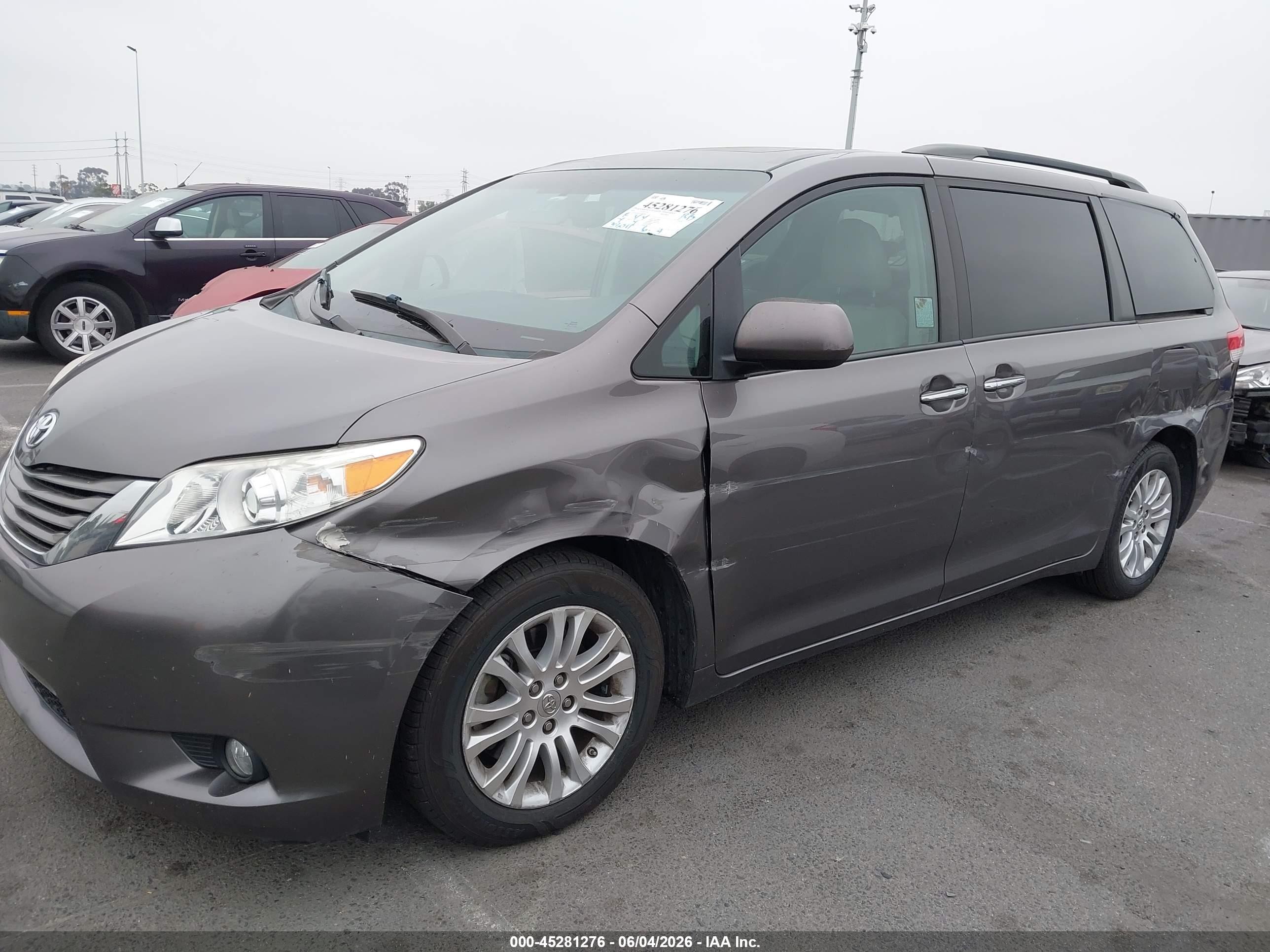 2014 Toyota Sienna Xle V6 8 Passenger Gray vin: 5TDYK3DC2ES464480