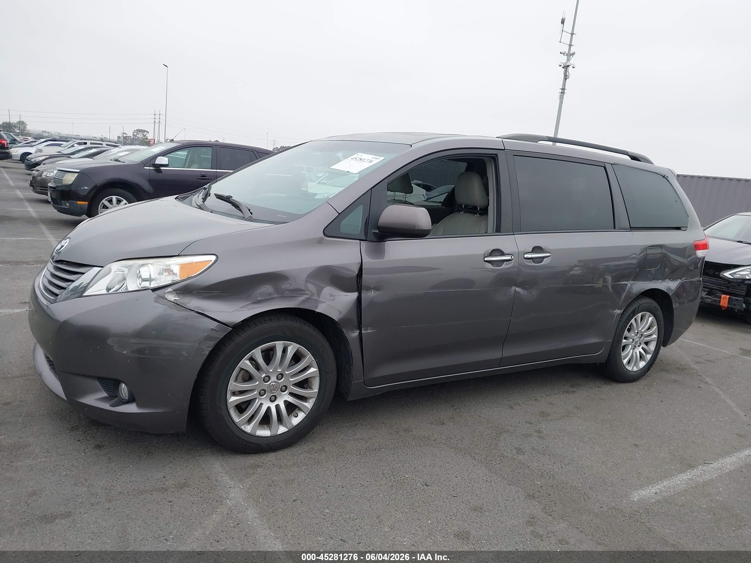 2014 Toyota Sienna Xle V6 8 Passenger Gray vin: 5TDYK3DC2ES464480