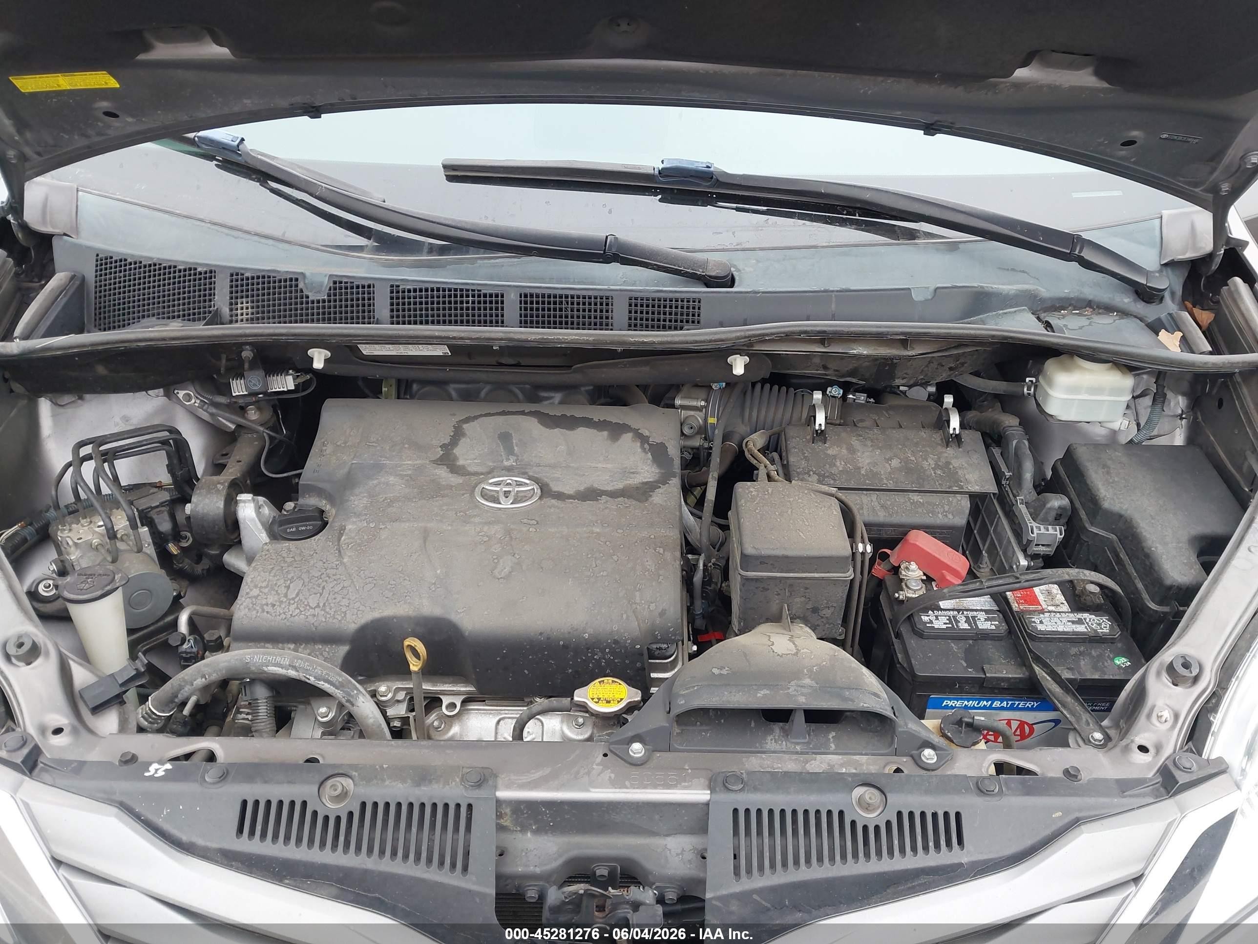 2014 Toyota Sienna Xle V6 8 Passenger Gray vin: 5TDYK3DC2ES464480