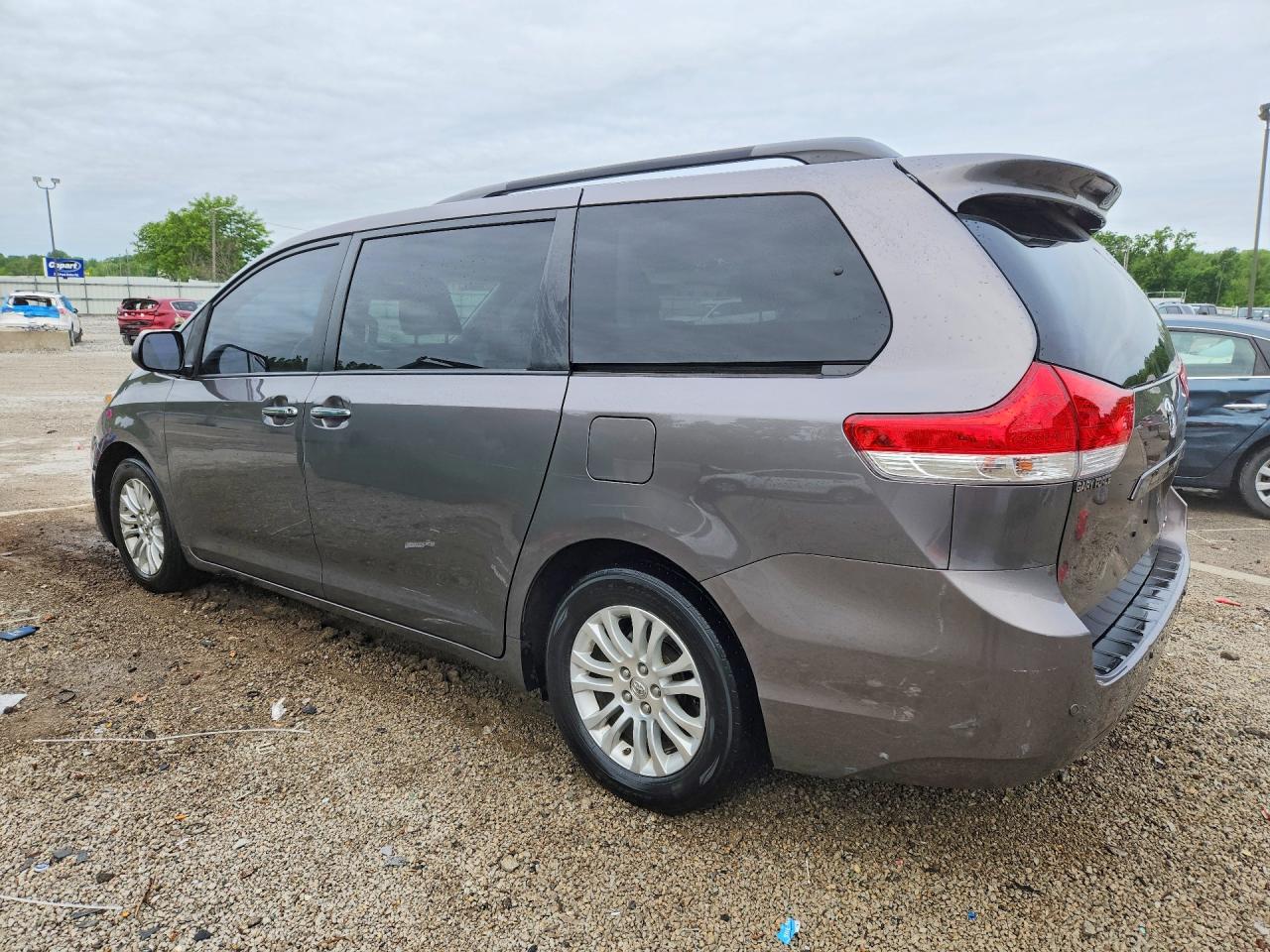 2014 Toyota Sienna Xle 8-passenger Gray vin: 5TDYK3DC2ES466830