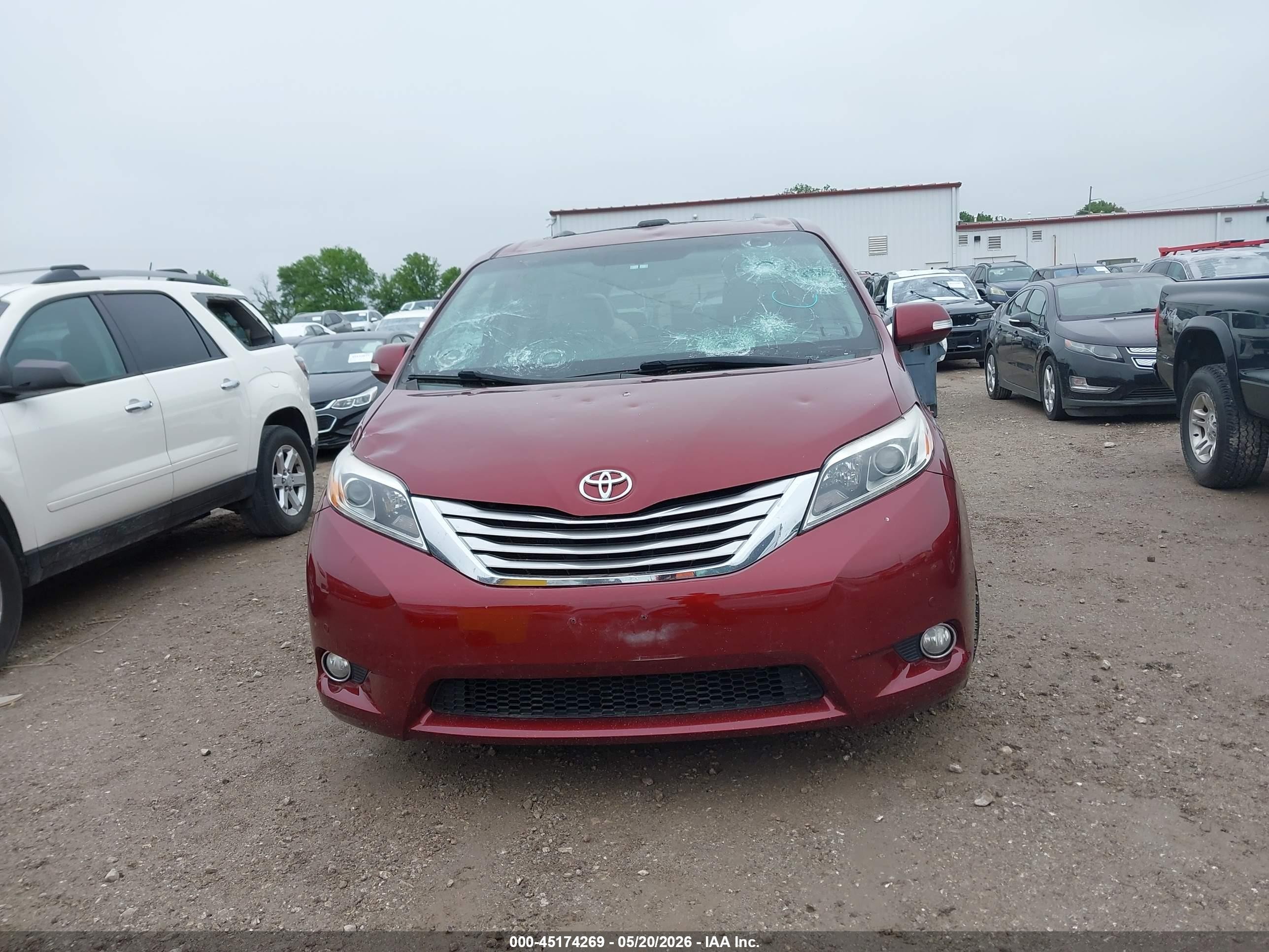 2015 Toyota Sienna Limited 7 Passenger Red vin: 5TDYK3DC2FS552186