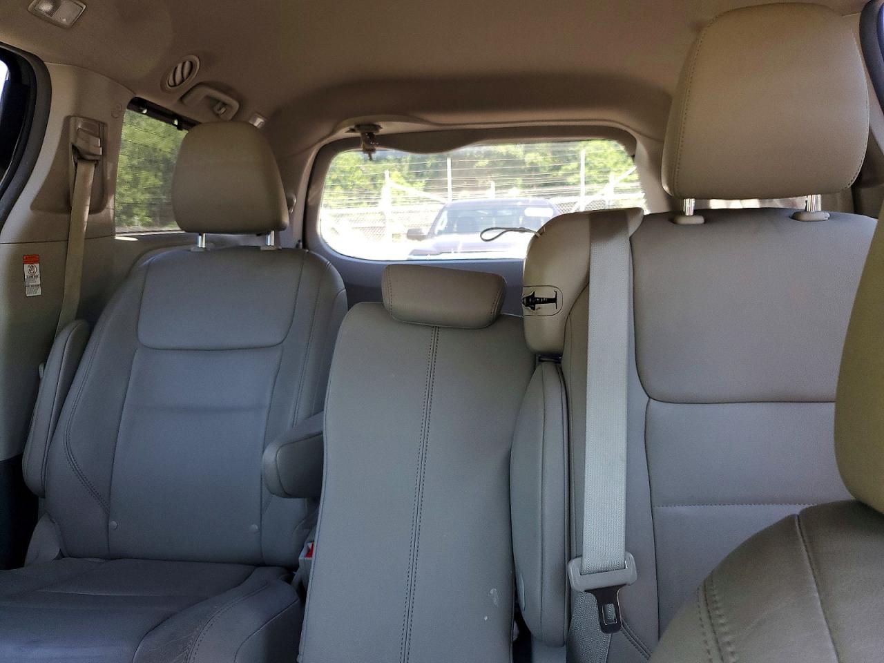 2015 Toyota Sienna Xle 8-passenger Black vin: 5TDYK3DC2FS634029