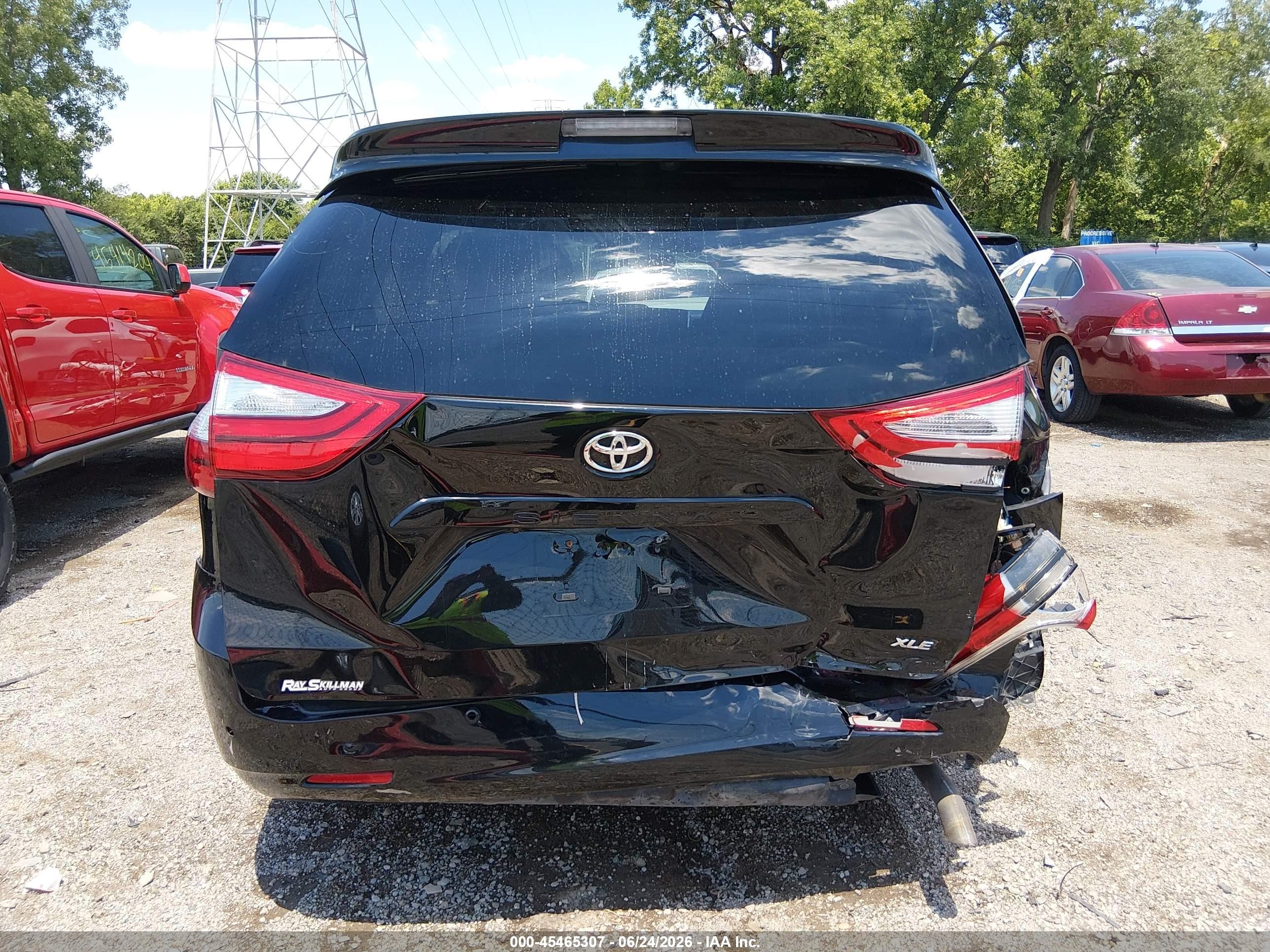 2015 Toyota Sienna Xle Premium 8 Passenger Black vin: 5TDYK3DC2FS635679