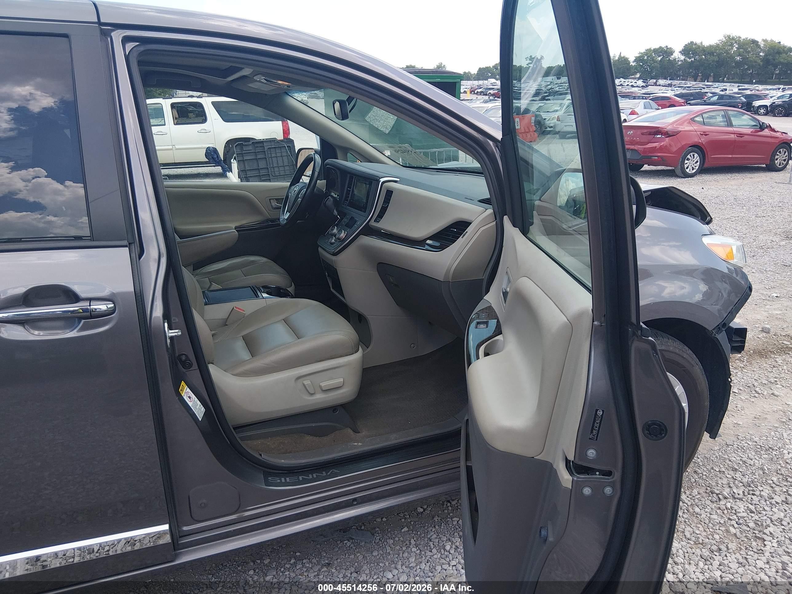 2015 Toyota Sienna Xle 8 Passenger Gray vin: 5TDYK3DC2FS647377