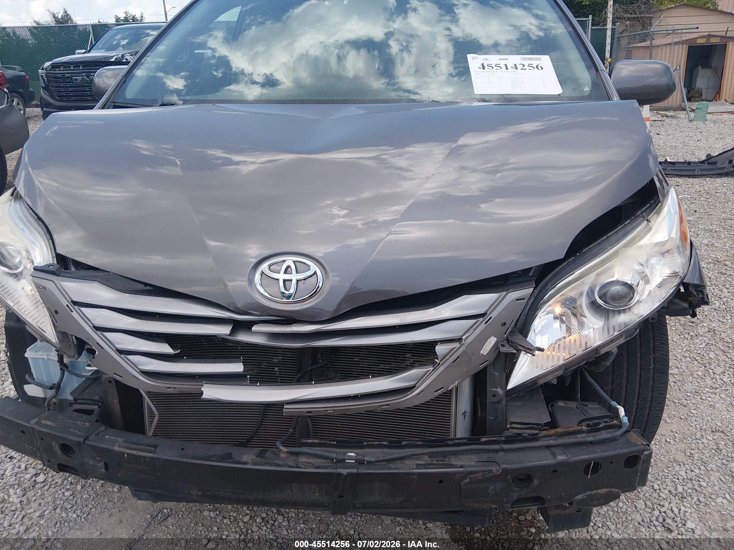 2015 Toyota Sienna Xle 8 Passenger Gray vin: 5TDYK3DC2FS647377