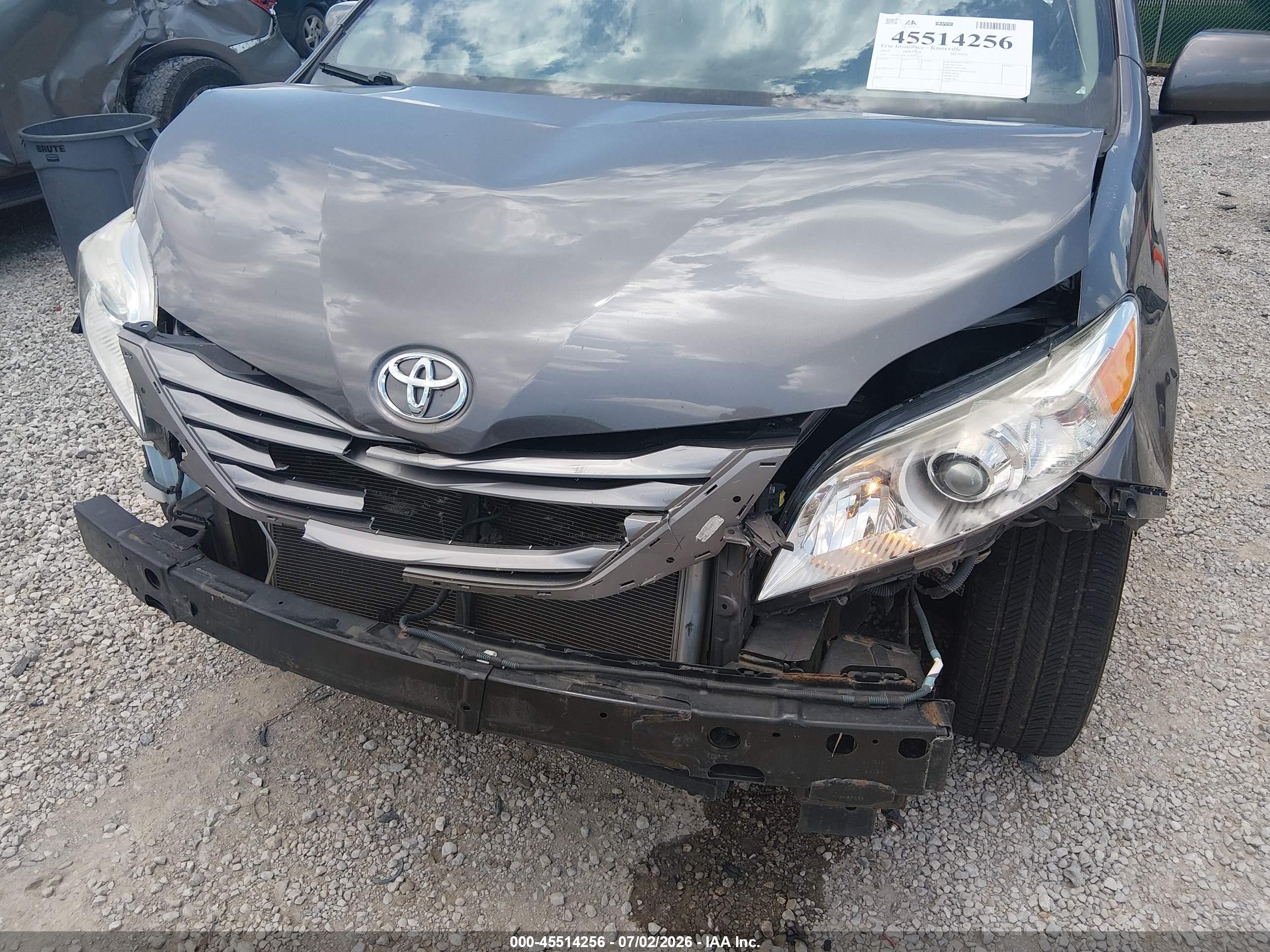 2015 Toyota Sienna Xle 8 Passenger Gray vin: 5TDYK3DC2FS647377