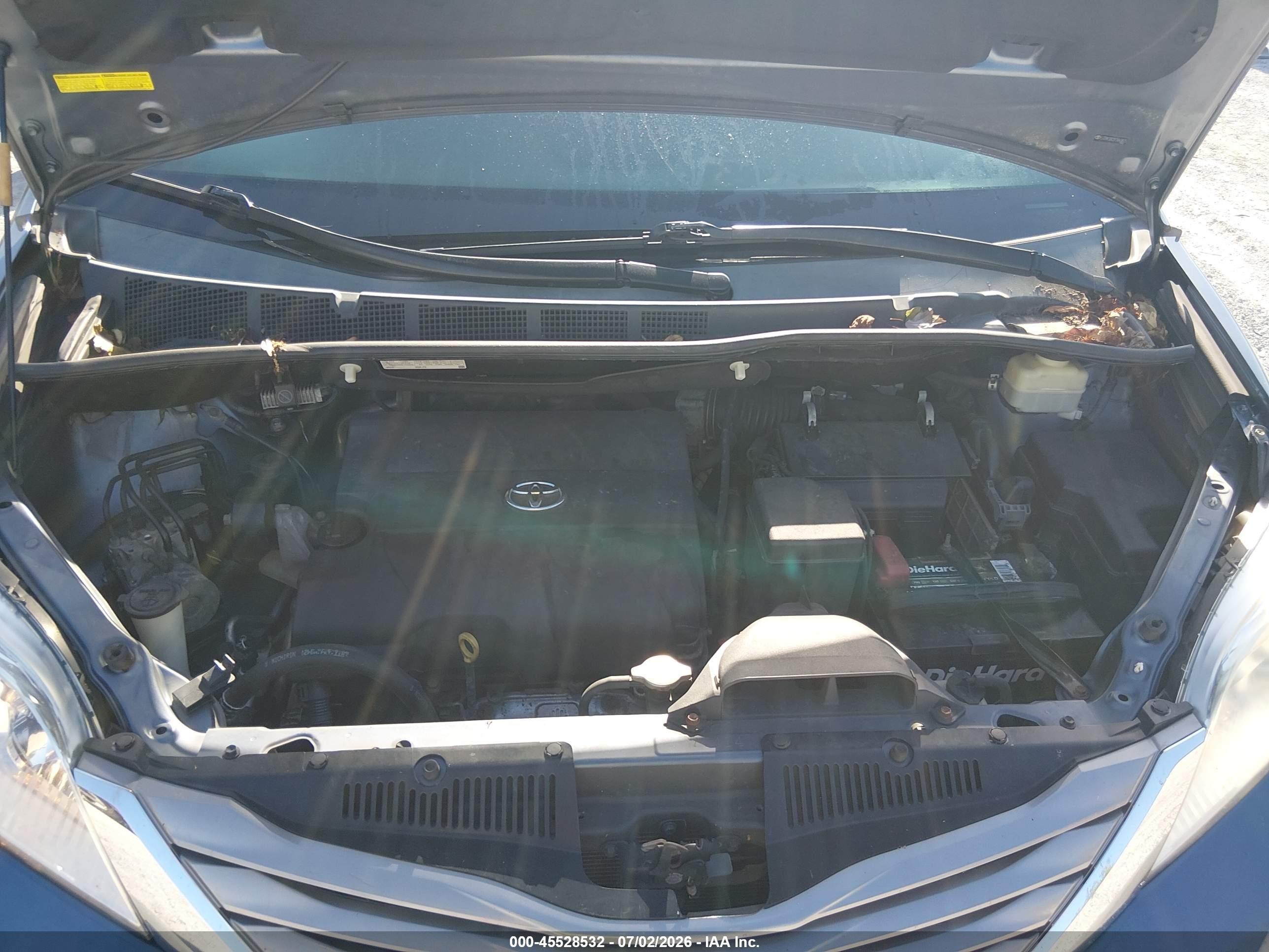 2015 Toyota Sienna Xle Premium 8 Passenger Light Blue vin: 5TDYK3DC2FS649825