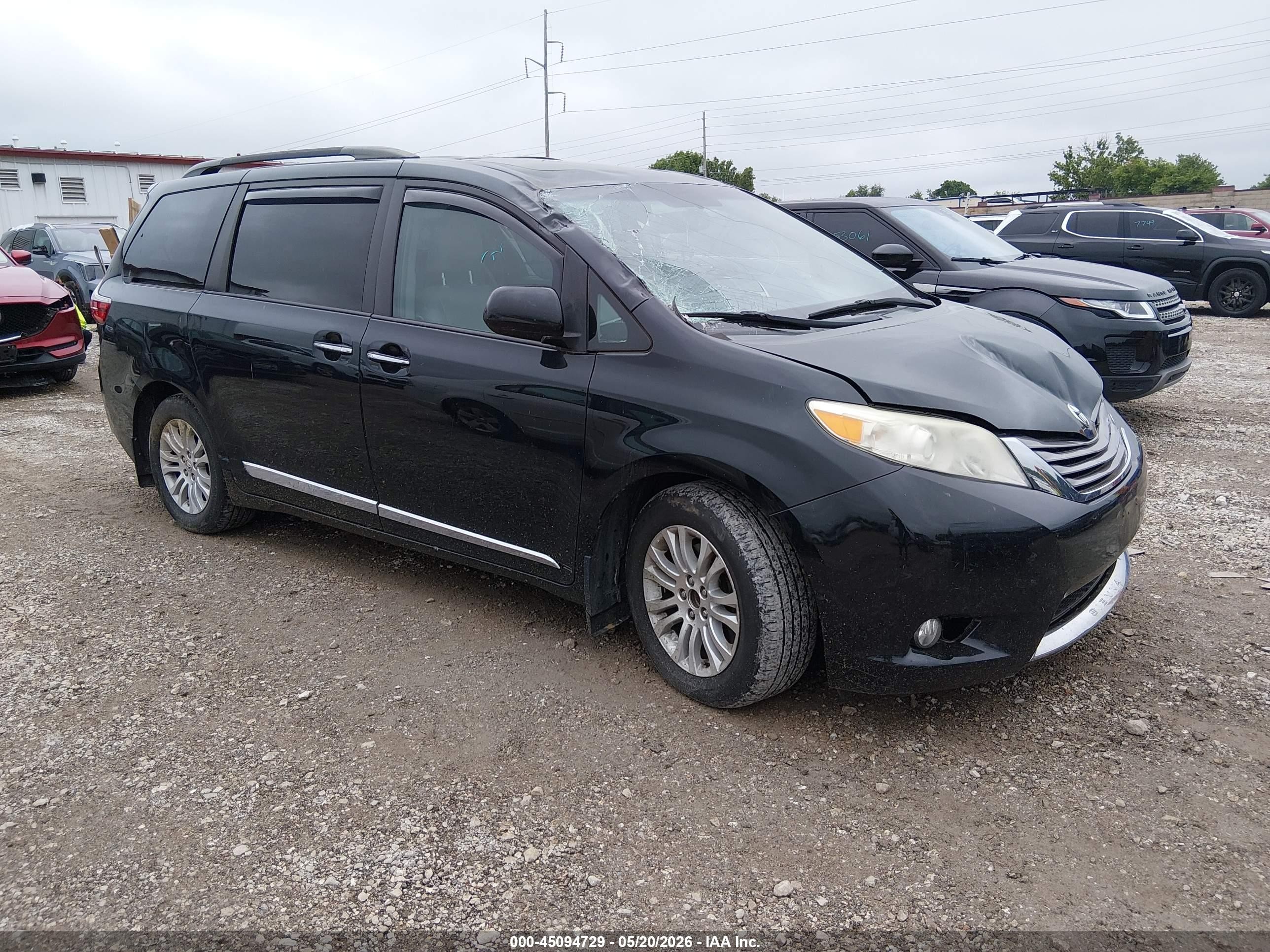 2015 Toyota Sienna Xle Premium 8 Passenger Black vin: 5TDYK3DC2FS685871
