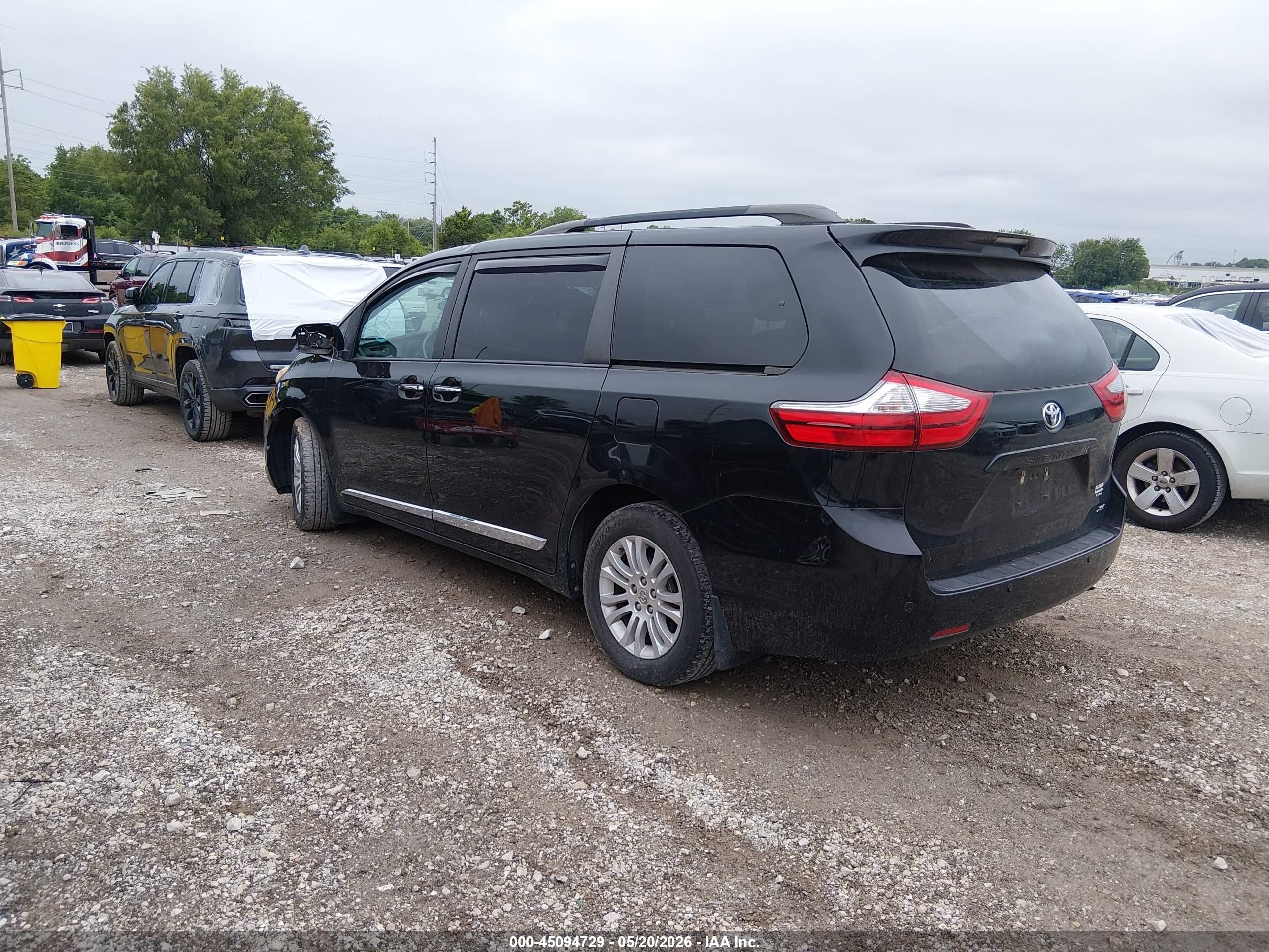 2015 Toyota Sienna Xle Premium 8 Passenger Black vin: 5TDYK3DC2FS685871