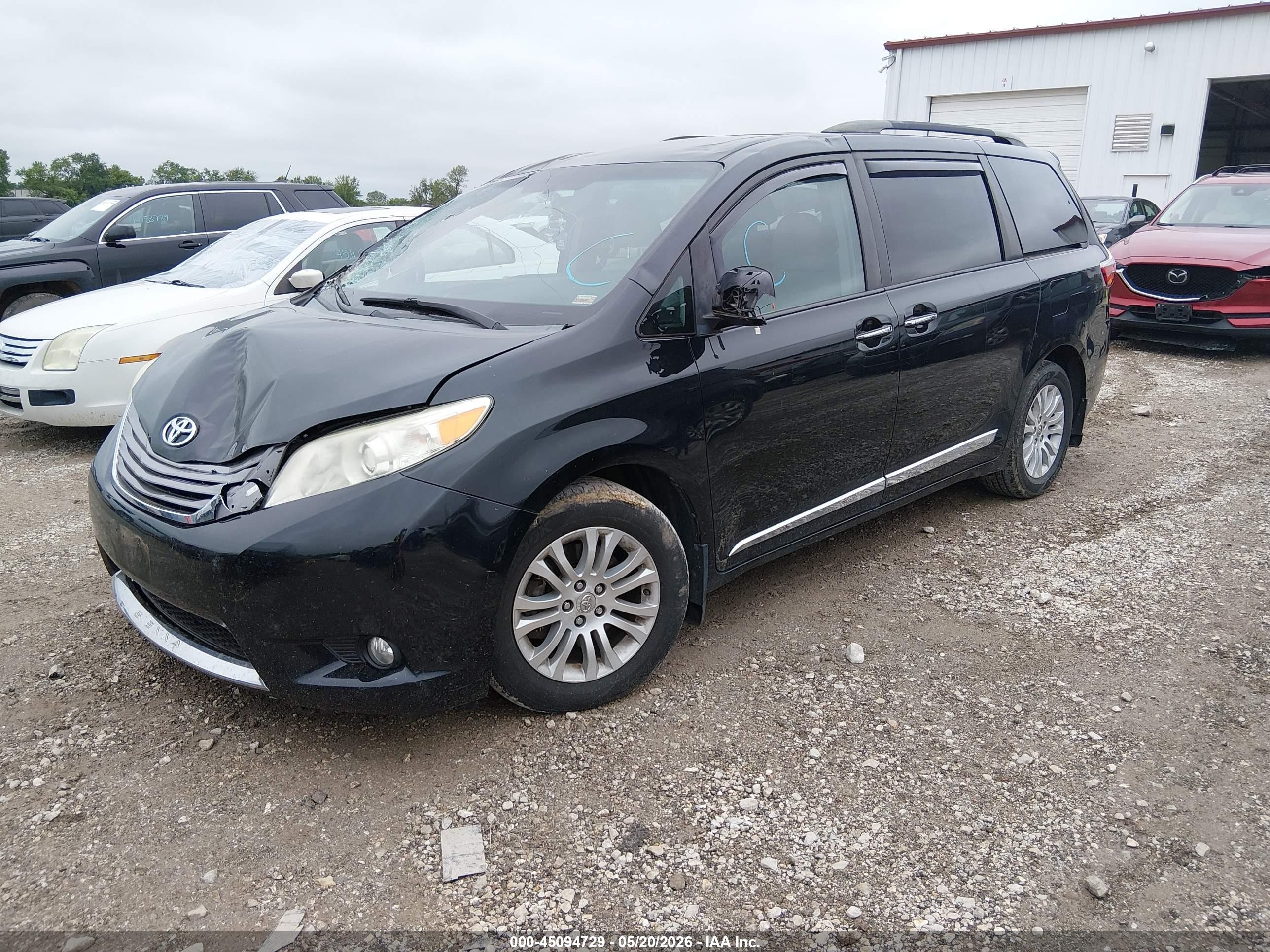 2015 Toyota Sienna Xle Premium 8 Passenger Black vin: 5TDYK3DC2FS685871