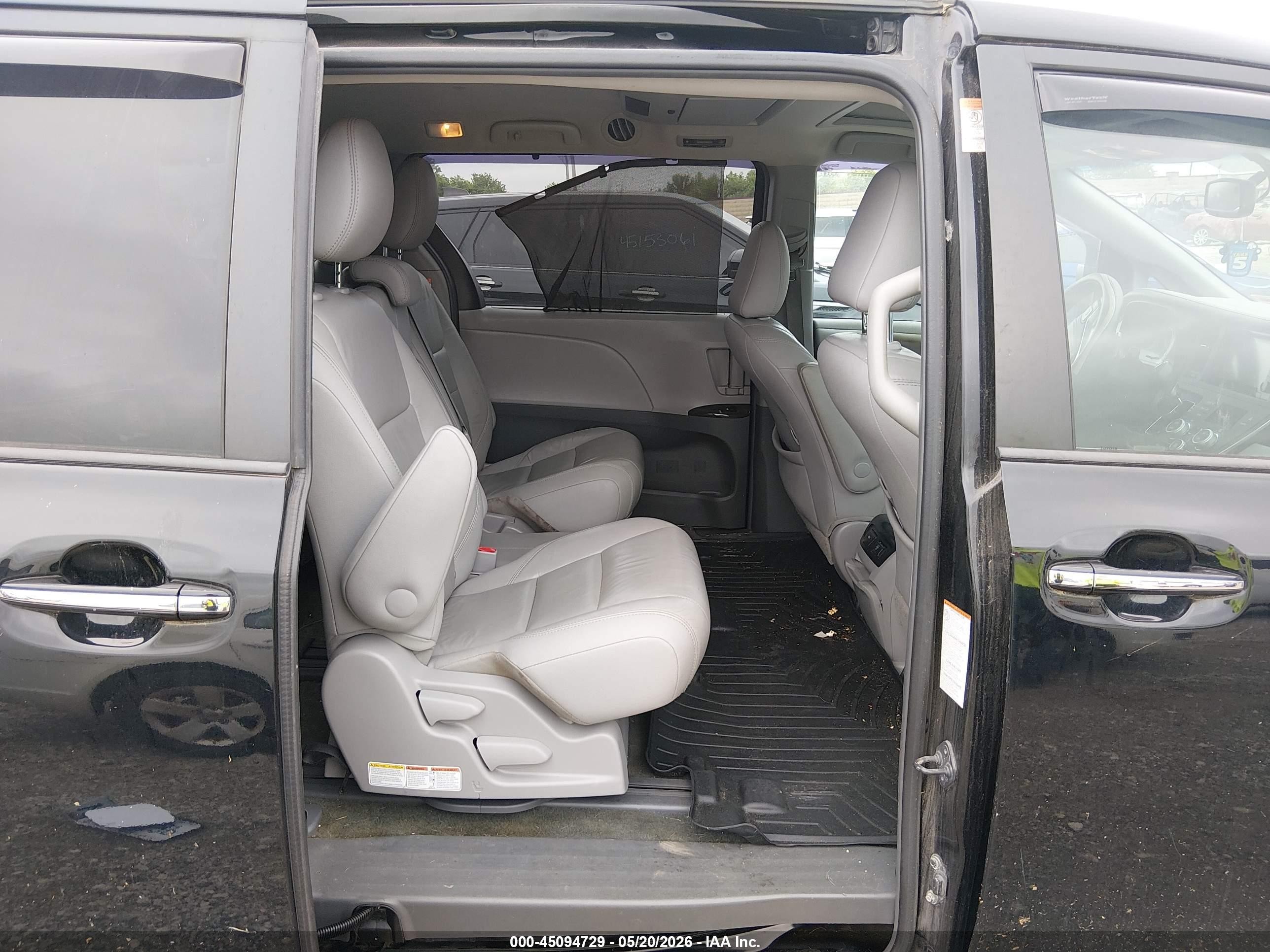 2015 Toyota Sienna Xle Premium 8 Passenger Black vin: 5TDYK3DC2FS685871