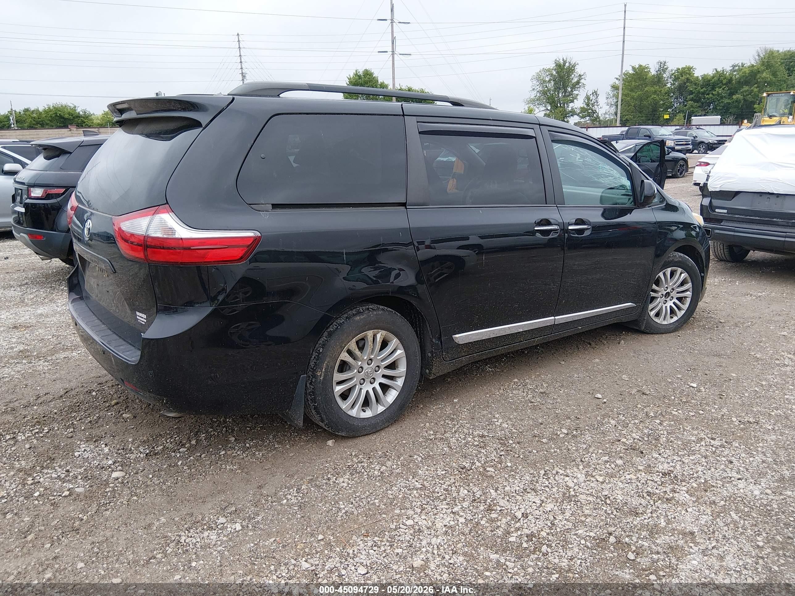 2015 Toyota Sienna Xle Premium 8 Passenger Black vin: 5TDYK3DC2FS685871