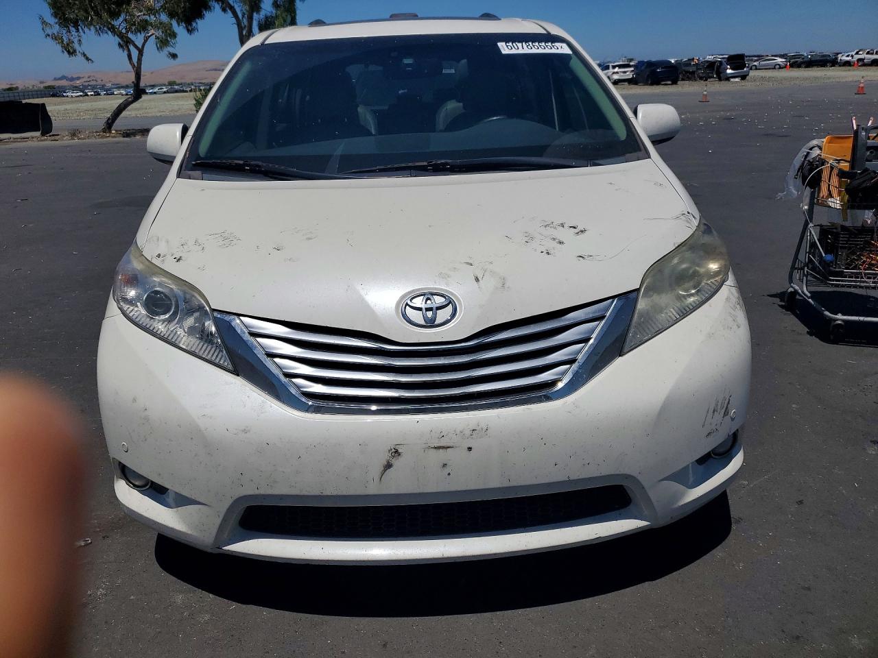 2011 Toyota Sienna Limited 7-passenger Белый vin: 5TDYK3DC3BS030404