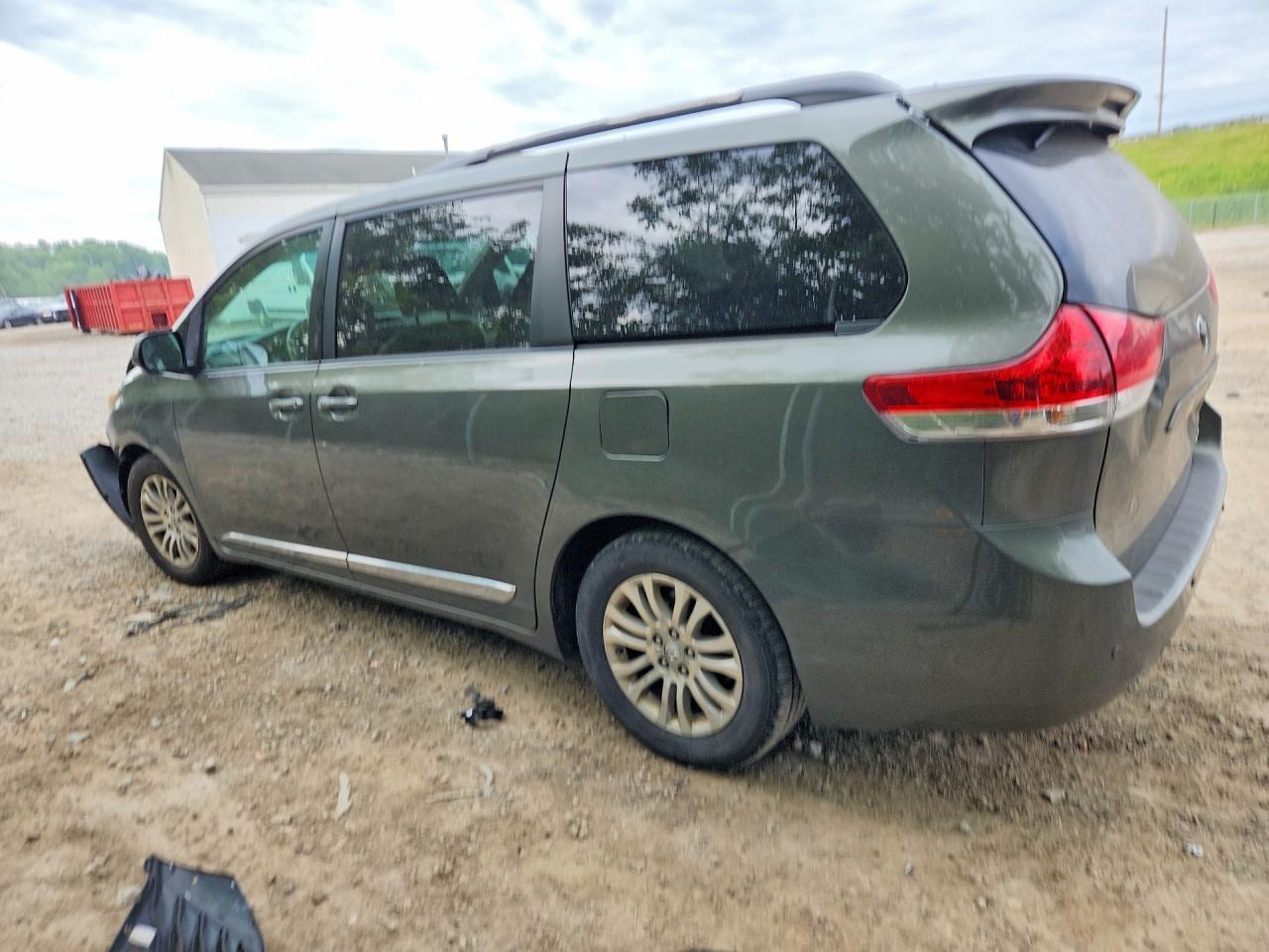 2011 Toyota Sienna Xle 8-passenger Gray vin: 5TDYK3DC3BS048448