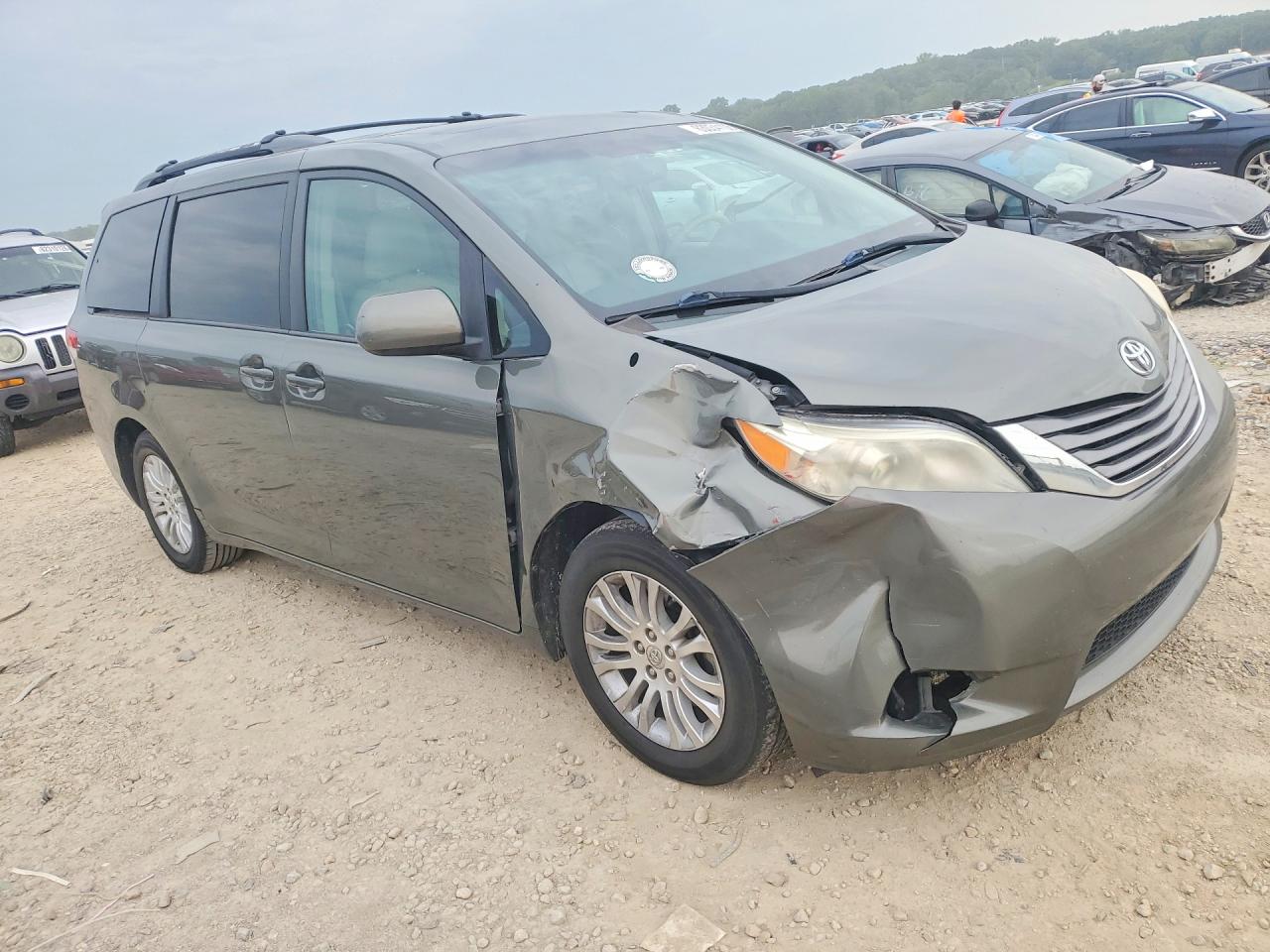 2011 Toyota Sienna Xle 8-passenger Gray vin: 5TDYK3DC3BS076461