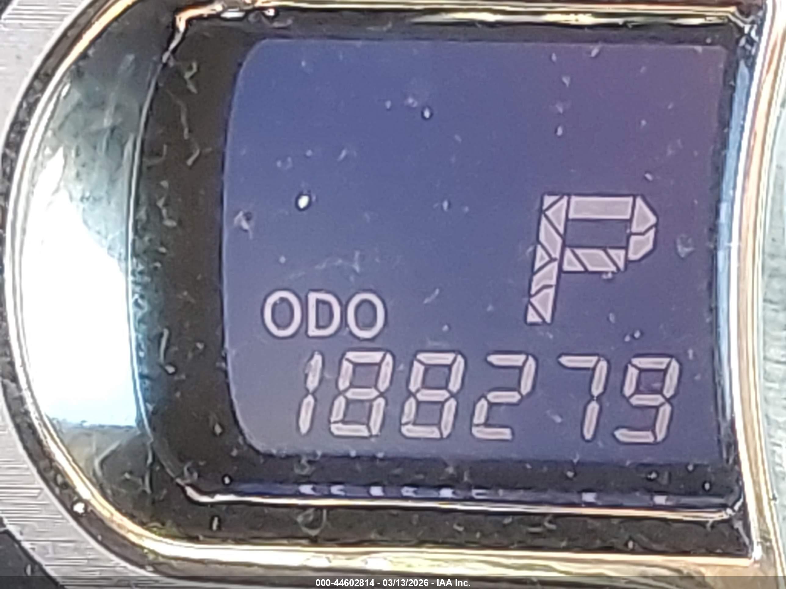 2011 Toyota Sienna Xle V6 Серебряный vin: 5TDYK3DC3BS108552