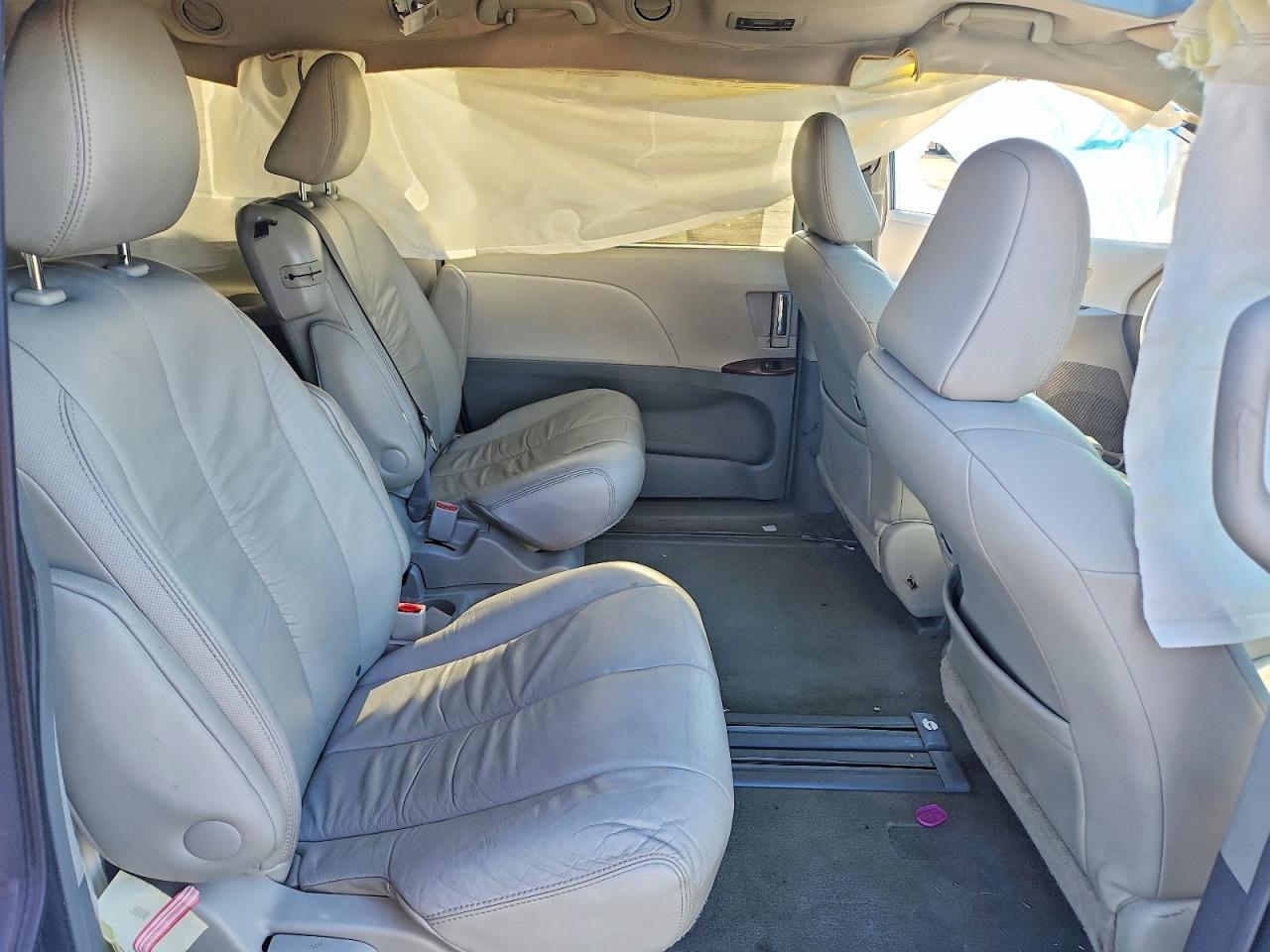 2011 Toyota Sienna Xle 8-passenger Белый vin: 5TDYK3DC3BS114433