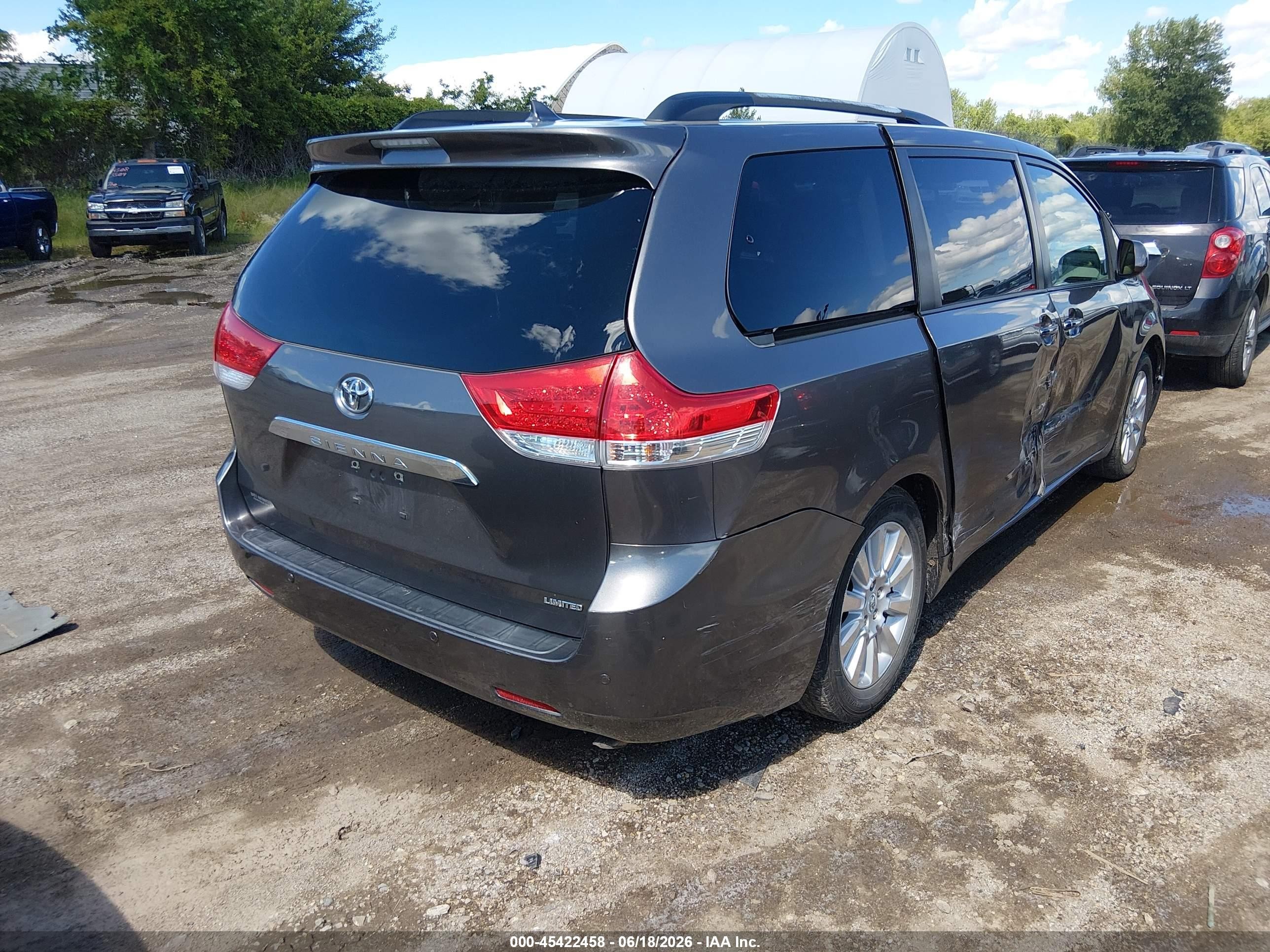 2011 Toyota Sienna Limited V6 Gray vin: 5TDYK3DC3BS149487