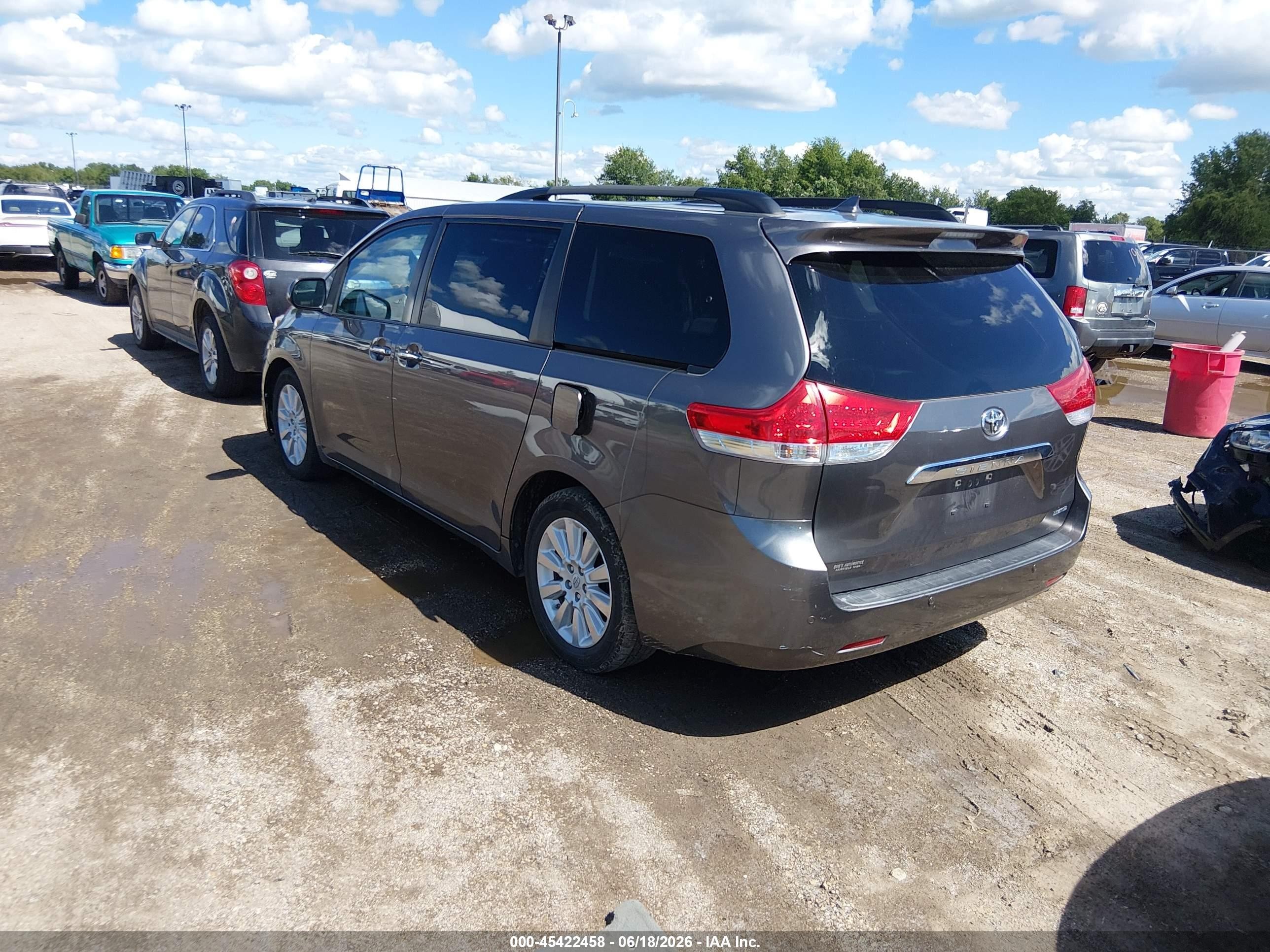 2011 Toyota Sienna Limited V6 Gray vin: 5TDYK3DC3BS149487