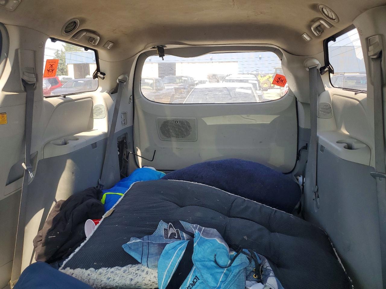 2011 Toyota Sienna Xle 8-passenger Серебряный vin: 5TDYK3DC3BS152082