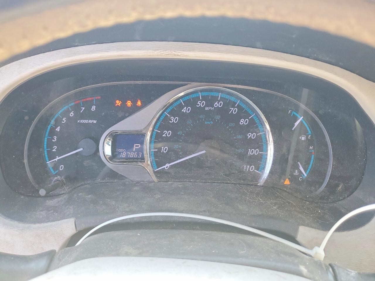 2011 Toyota Sienna Xle 8-passenger Серебряный vin: 5TDYK3DC3BS152082
