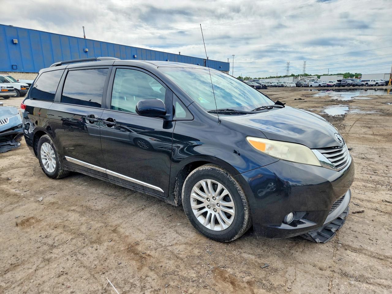 2012 Toyota Sienna Xle 8-passenger Black vin: 5TDYK3DC3CS197296