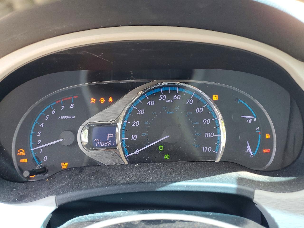 2012 Toyota Sienna Xle 8-passenger Silver vin: 5TDYK3DC3CS201055