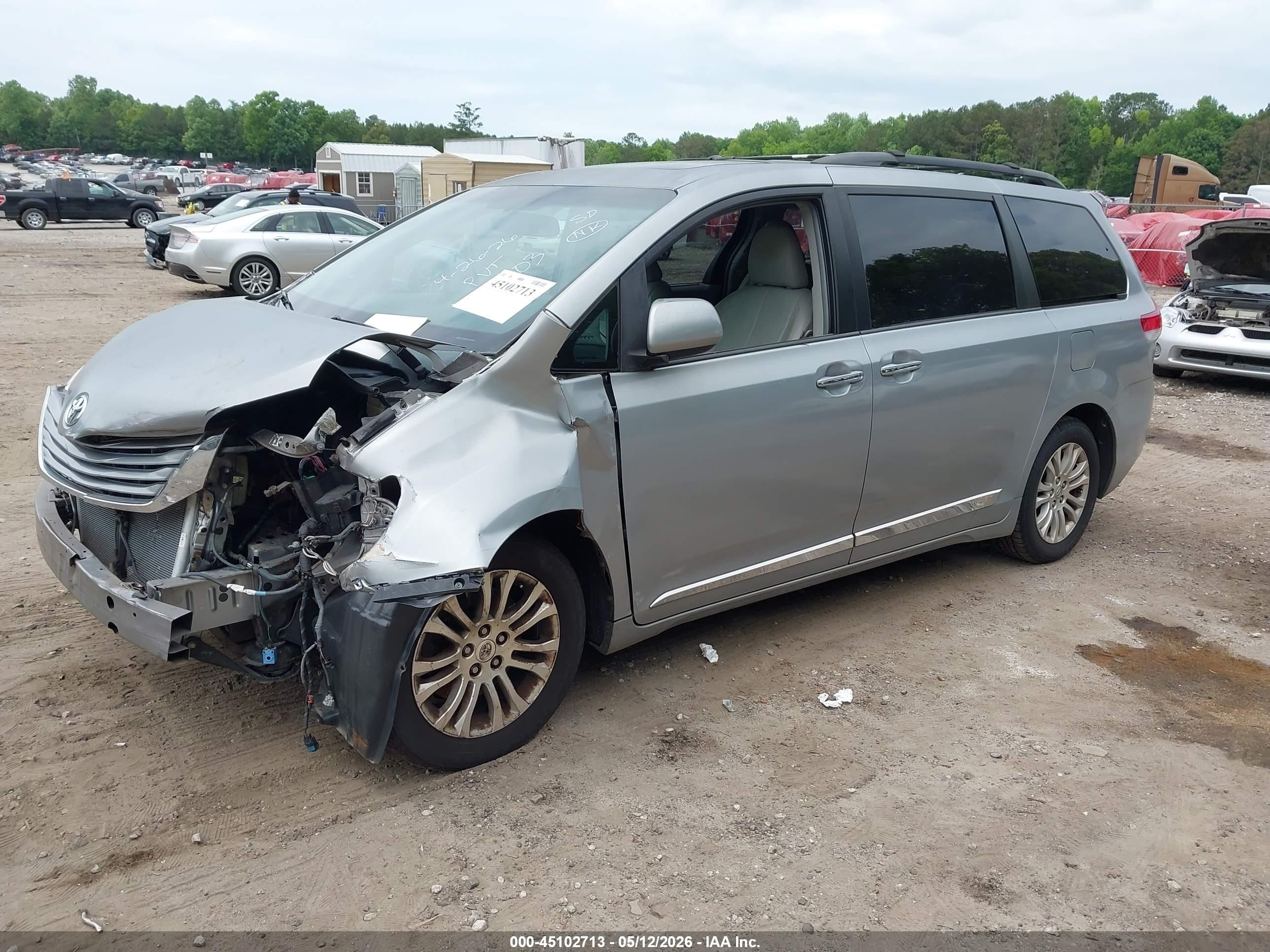 2012 Toyota Sienna Xle V6 8 Passenger Серый vin: 5TDYK3DC3CS234203