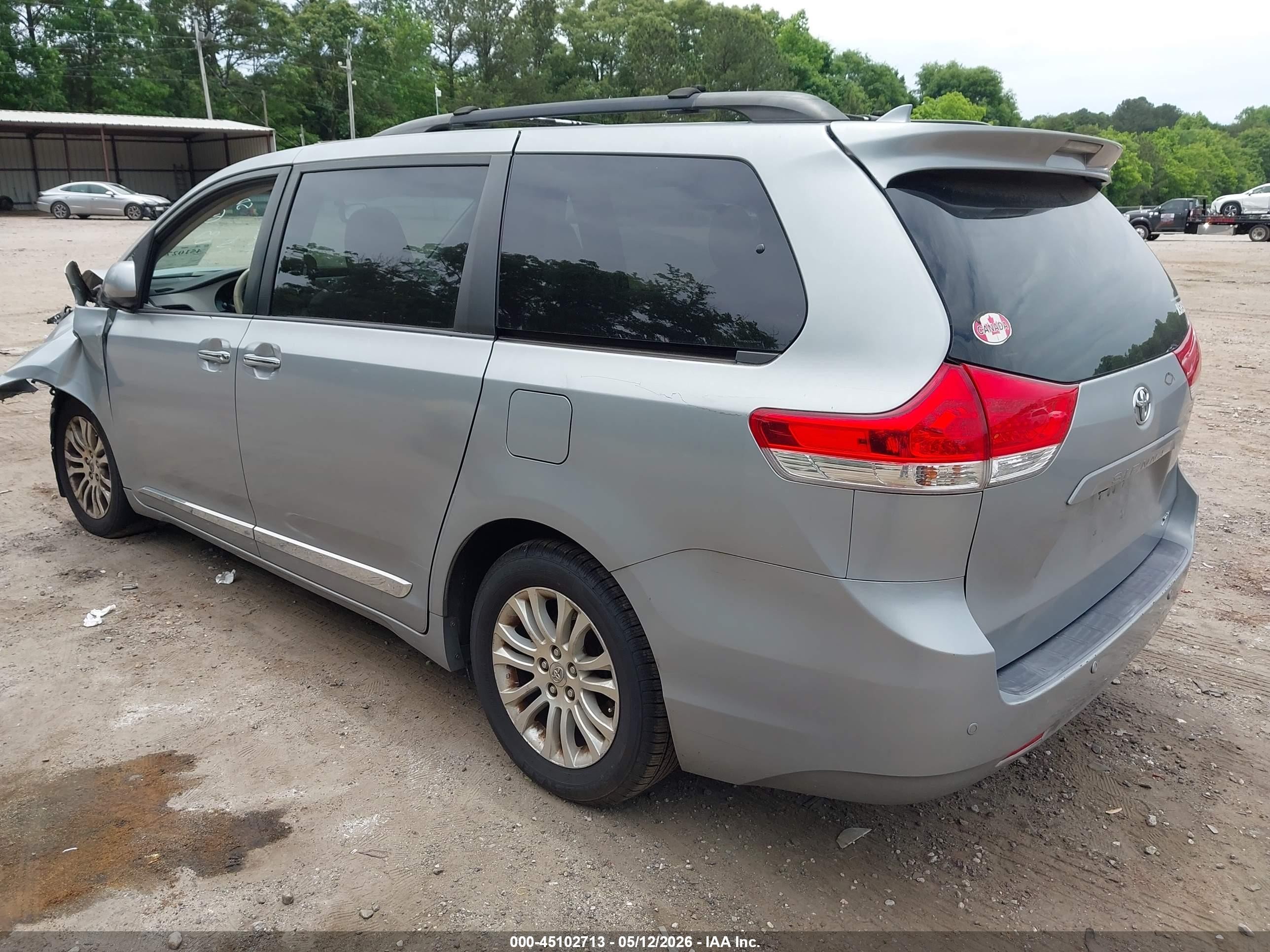 2012 Toyota Sienna Xle V6 8 Passenger Серый vin: 5TDYK3DC3CS234203