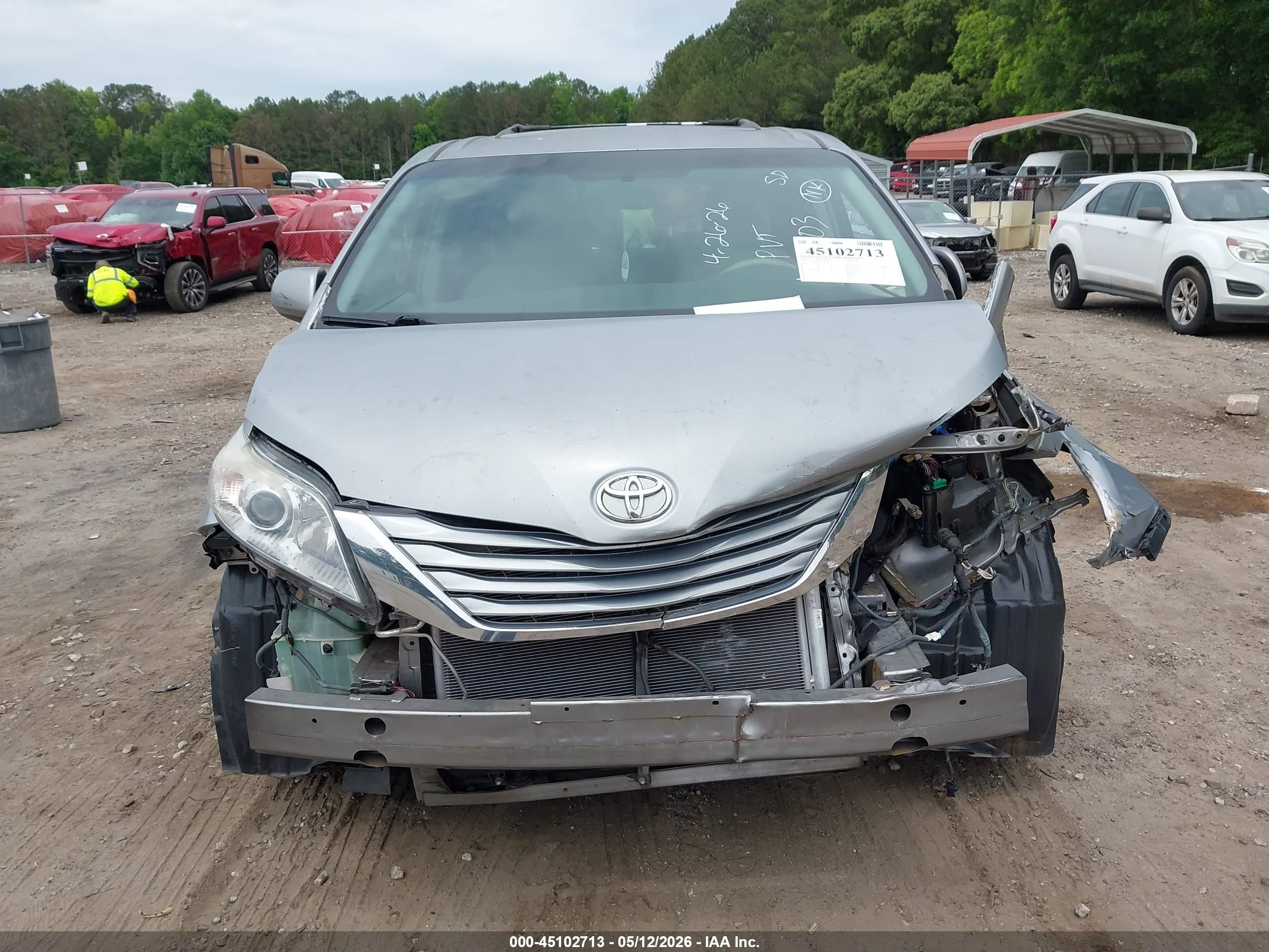 2012 Toyota Sienna Xle V6 8 Passenger Серый vin: 5TDYK3DC3CS234203