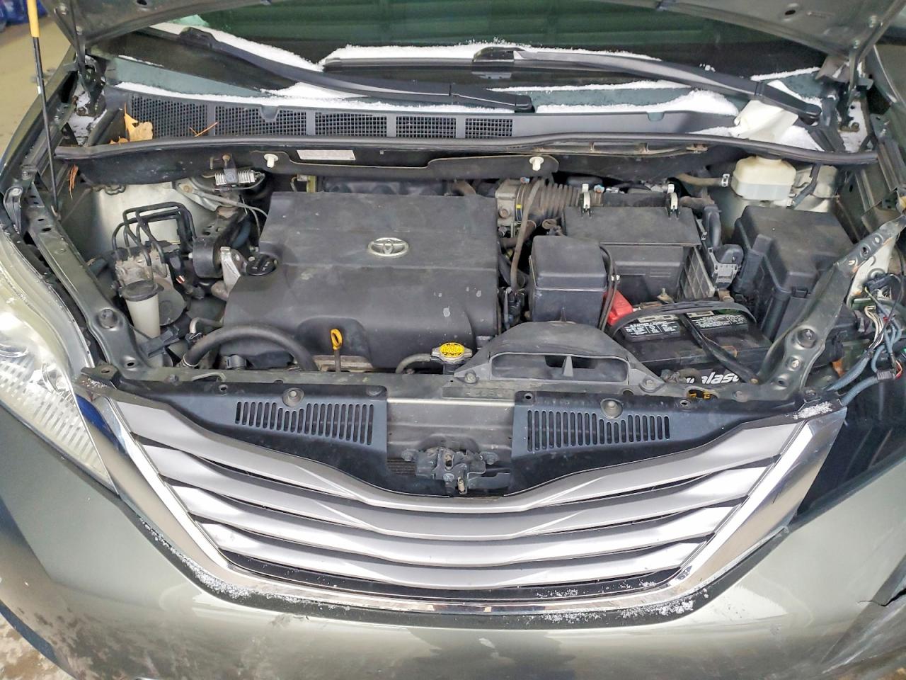 2012 Toyota Sienna Xle Gray vin: 5TDYK3DC3CS241233