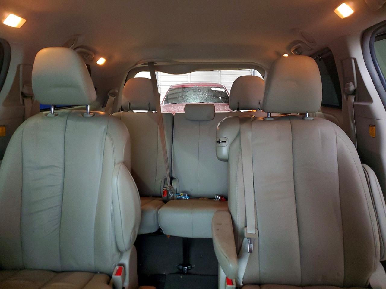 2012 Toyota Sienna Xle Gray vin: 5TDYK3DC3CS241233