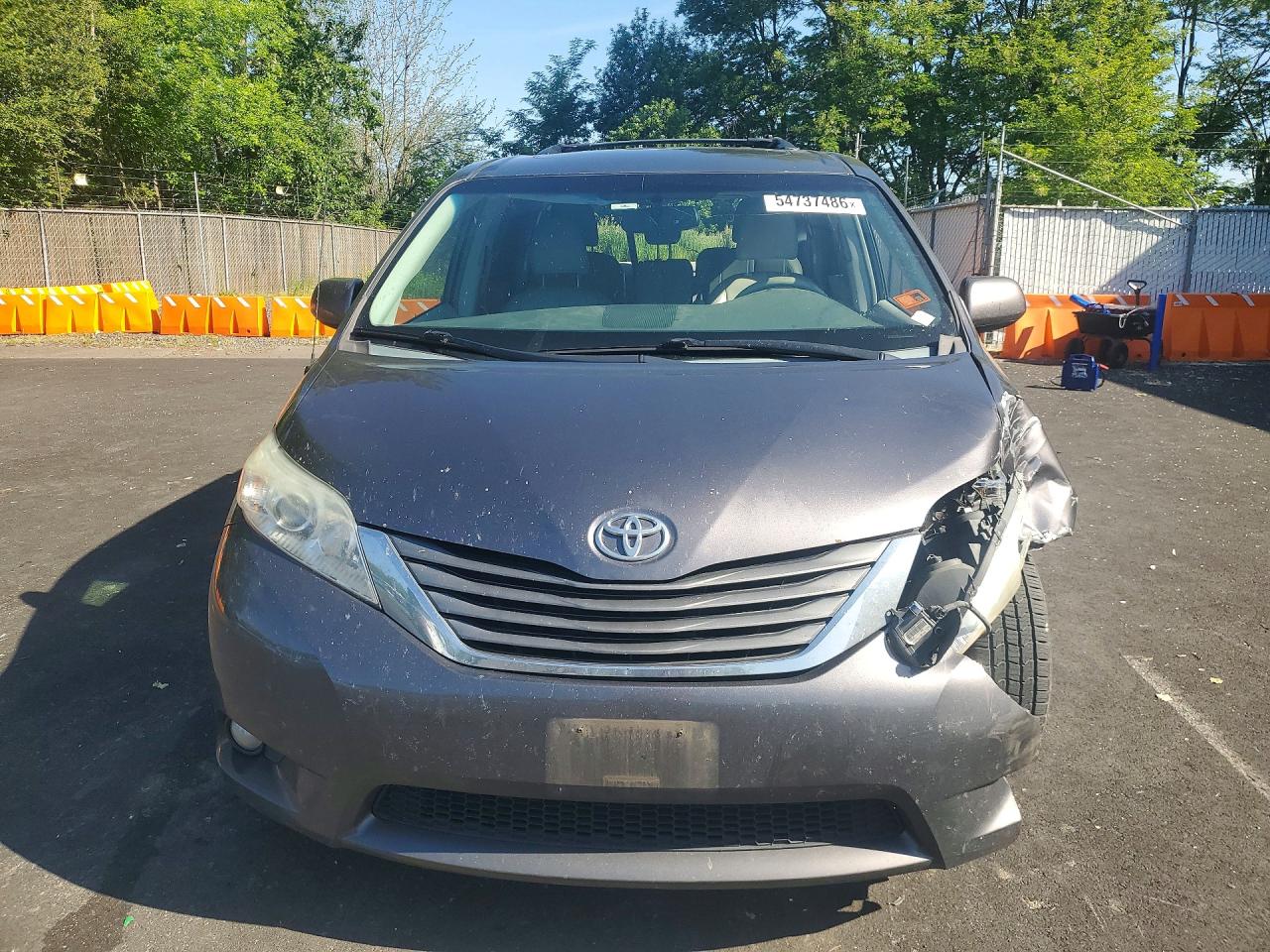 2012 Toyota Sienna Xle 8-passenger Gray vin: 5TDYK3DC3CS275687