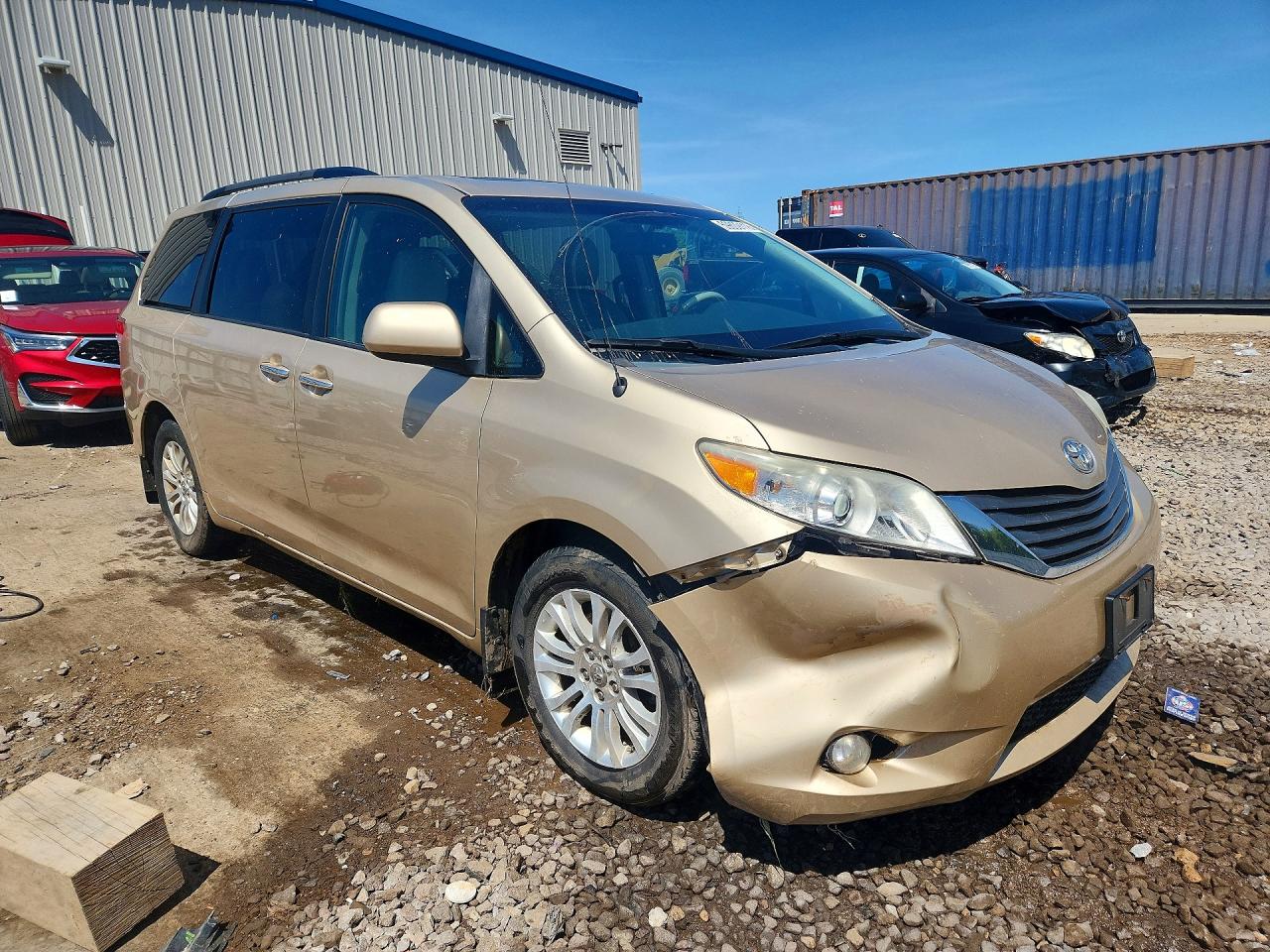 2013 Toyota Sienna Xle 8-passenger Tan vin: 5TDYK3DC3DS304042