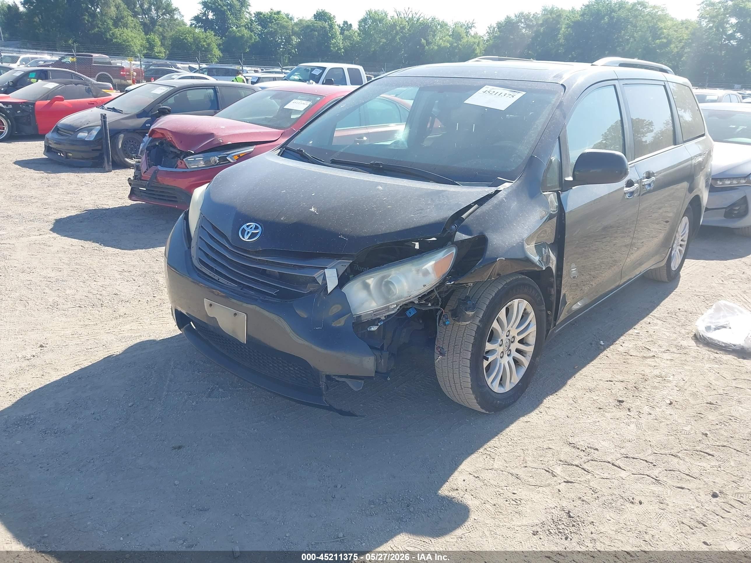 2013 Toyota Sienna Xle V6 8 Passenger Black vin: 5TDYK3DC3DS329054