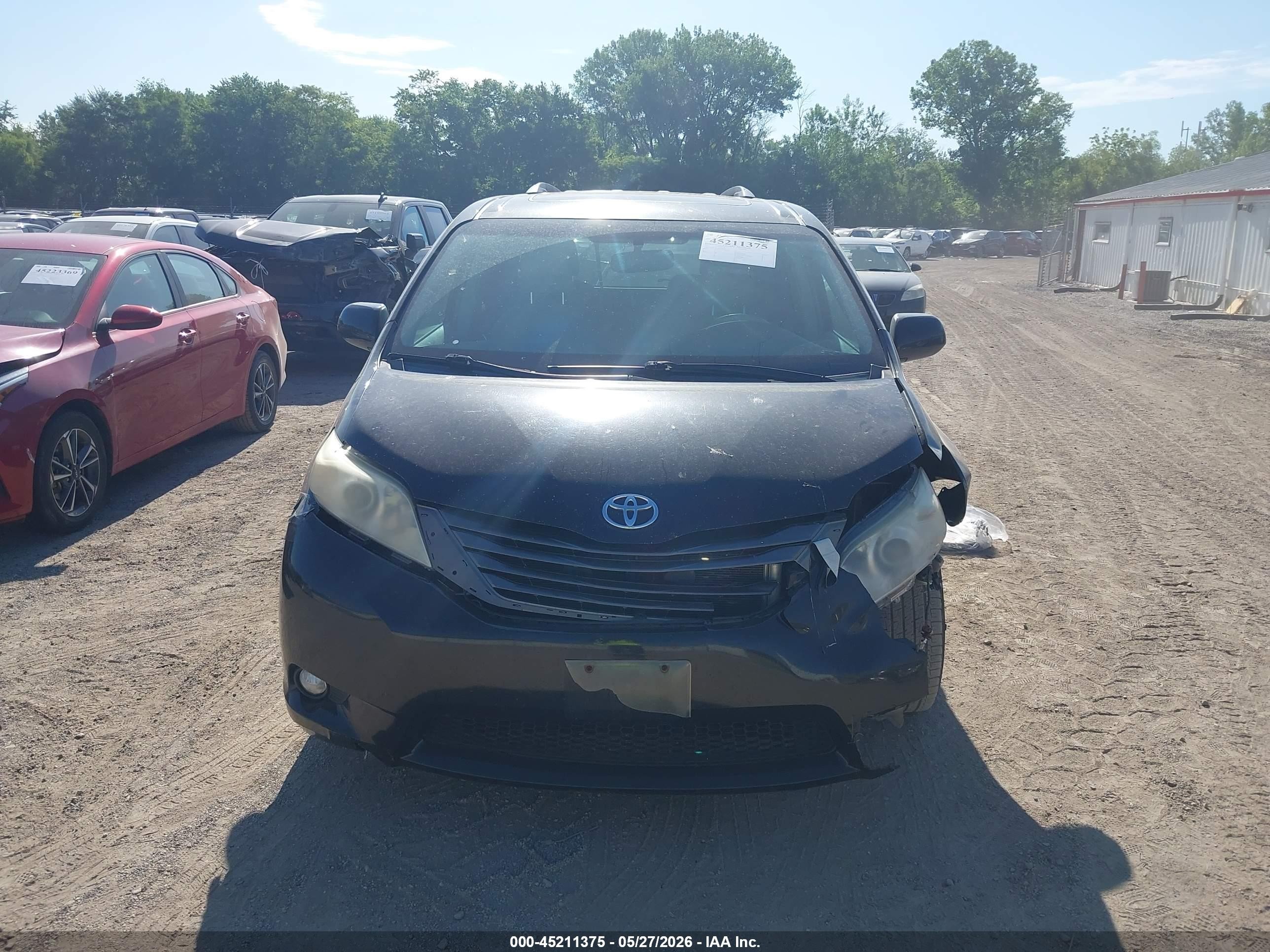 2013 Toyota Sienna Xle V6 8 Passenger Black vin: 5TDYK3DC3DS329054