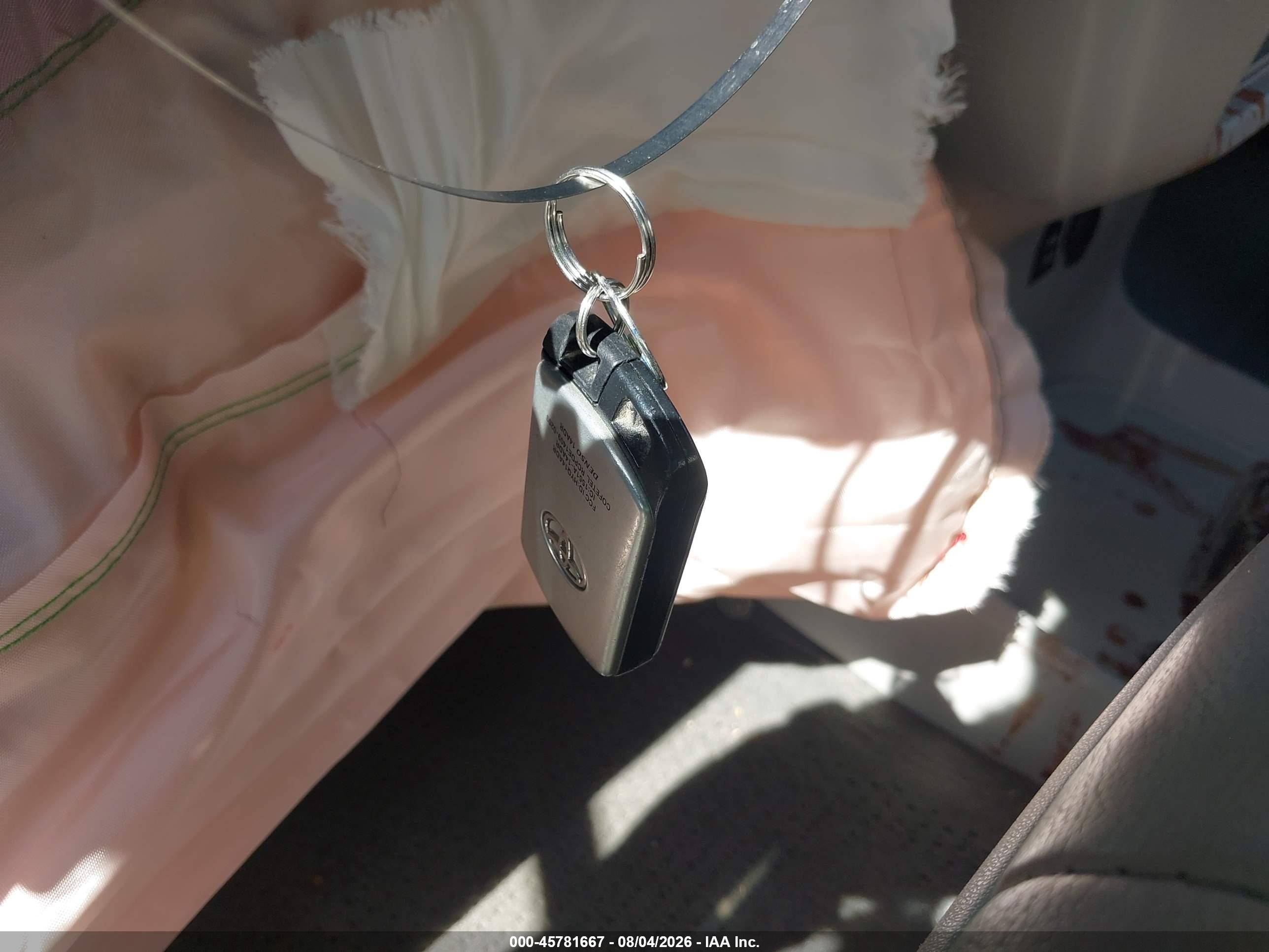 2013 Toyota Sienna Xle V6 8 Passenger Серебряный vin: 5TDYK3DC3DS370574