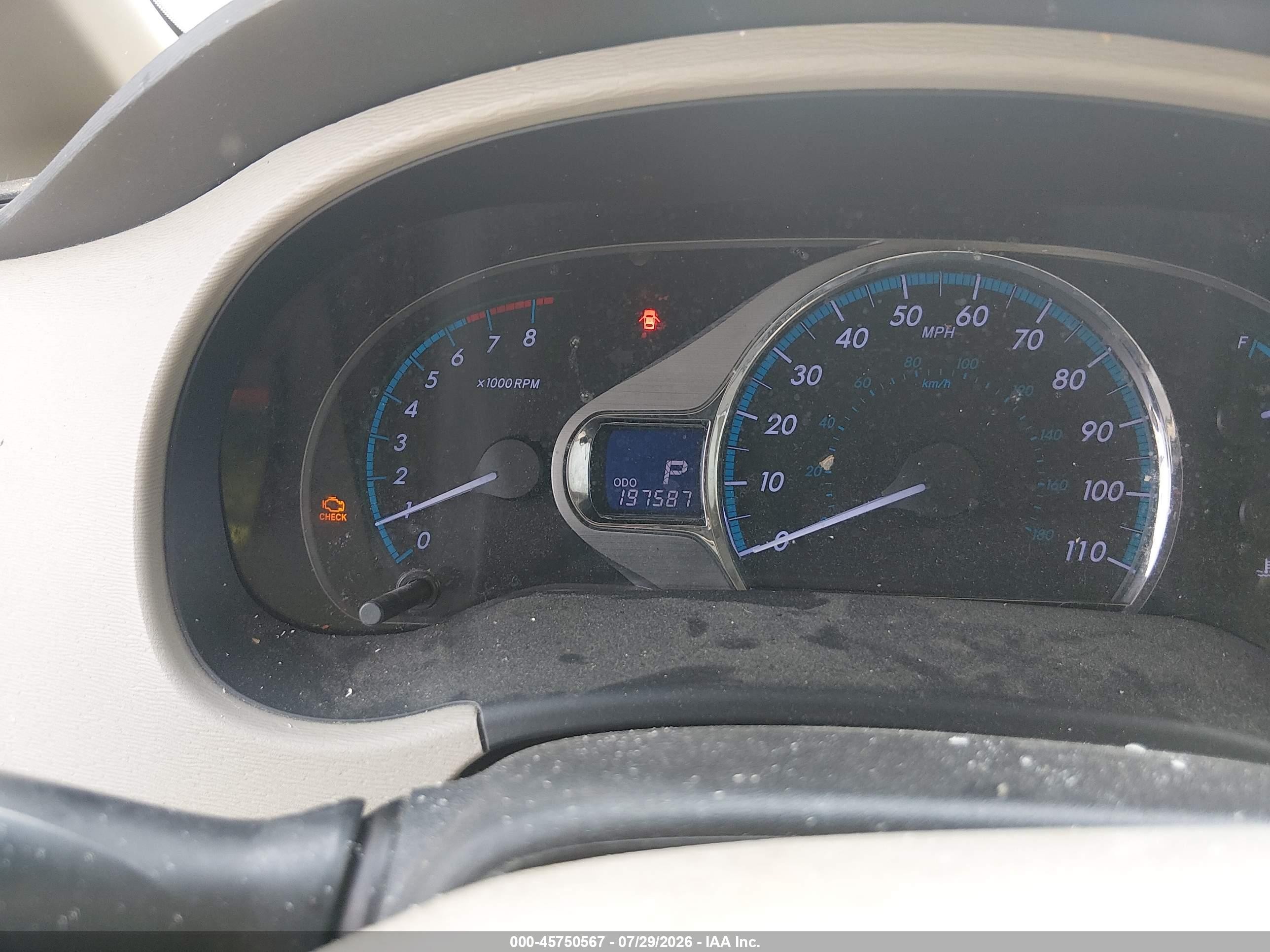 2013 Toyota Sienna Xle V6 8 Passenger Red vin: 5TDYK3DC3DS374088
